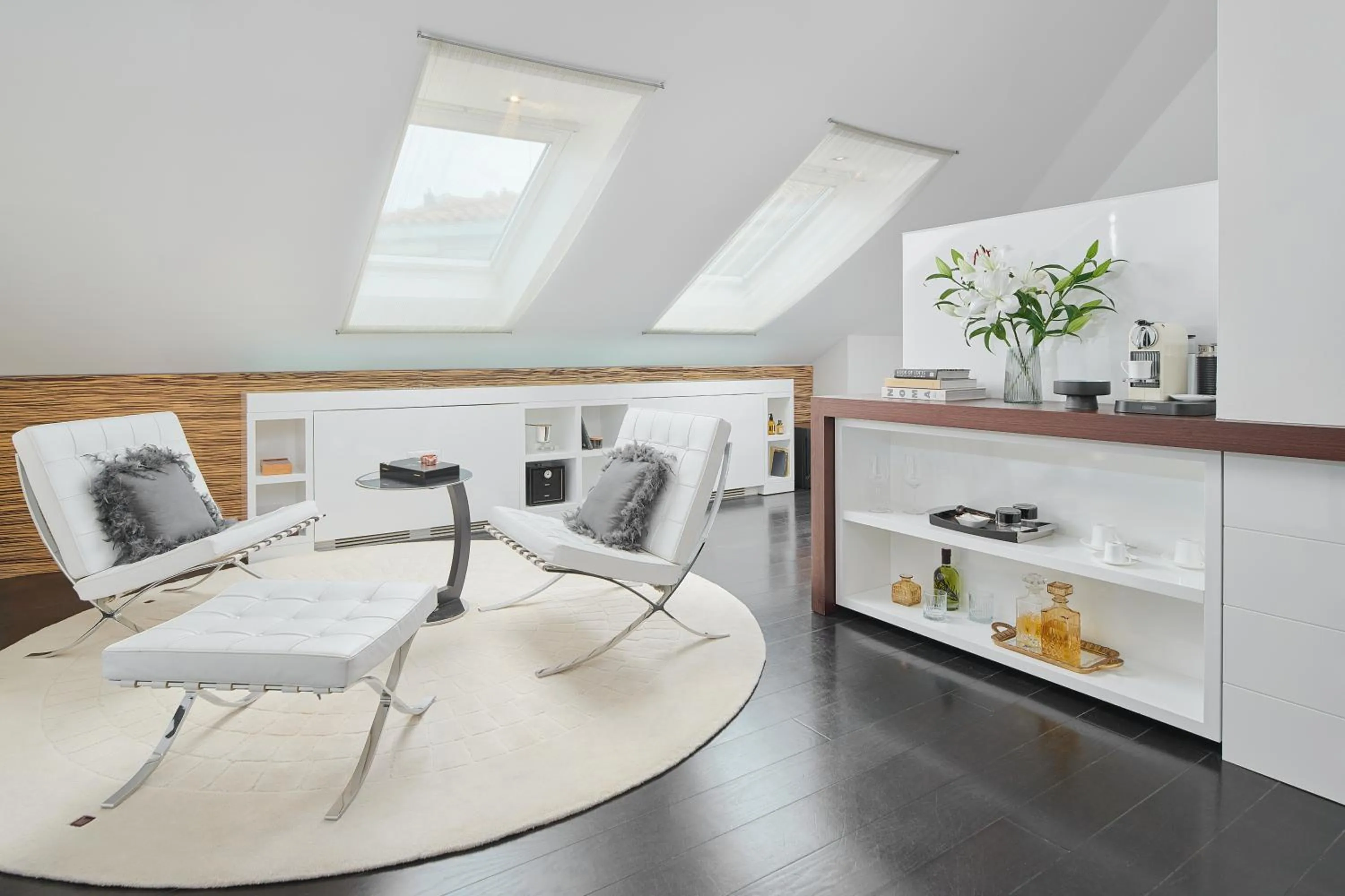 Living room in Marmont Heritage Hotel