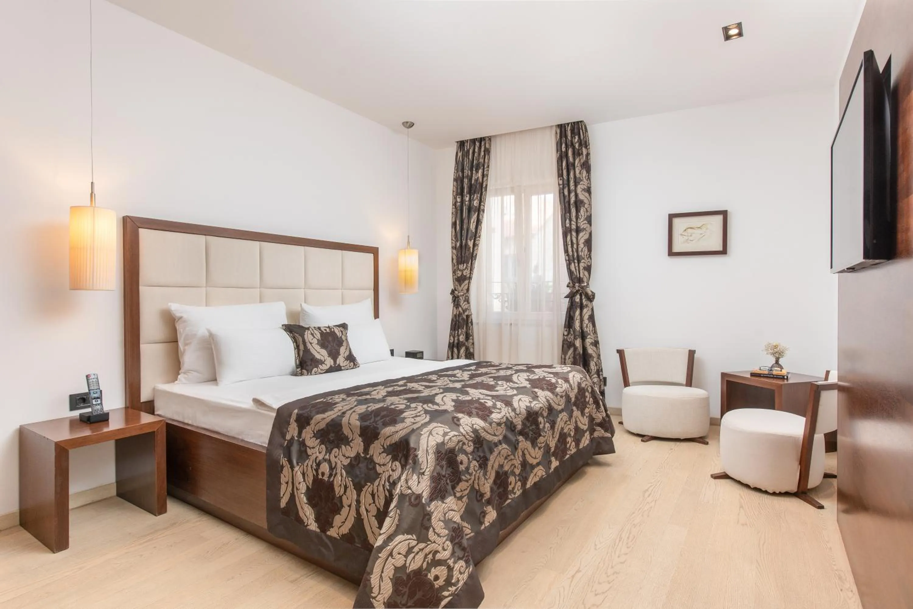 Bed in Marmont Heritage Hotel