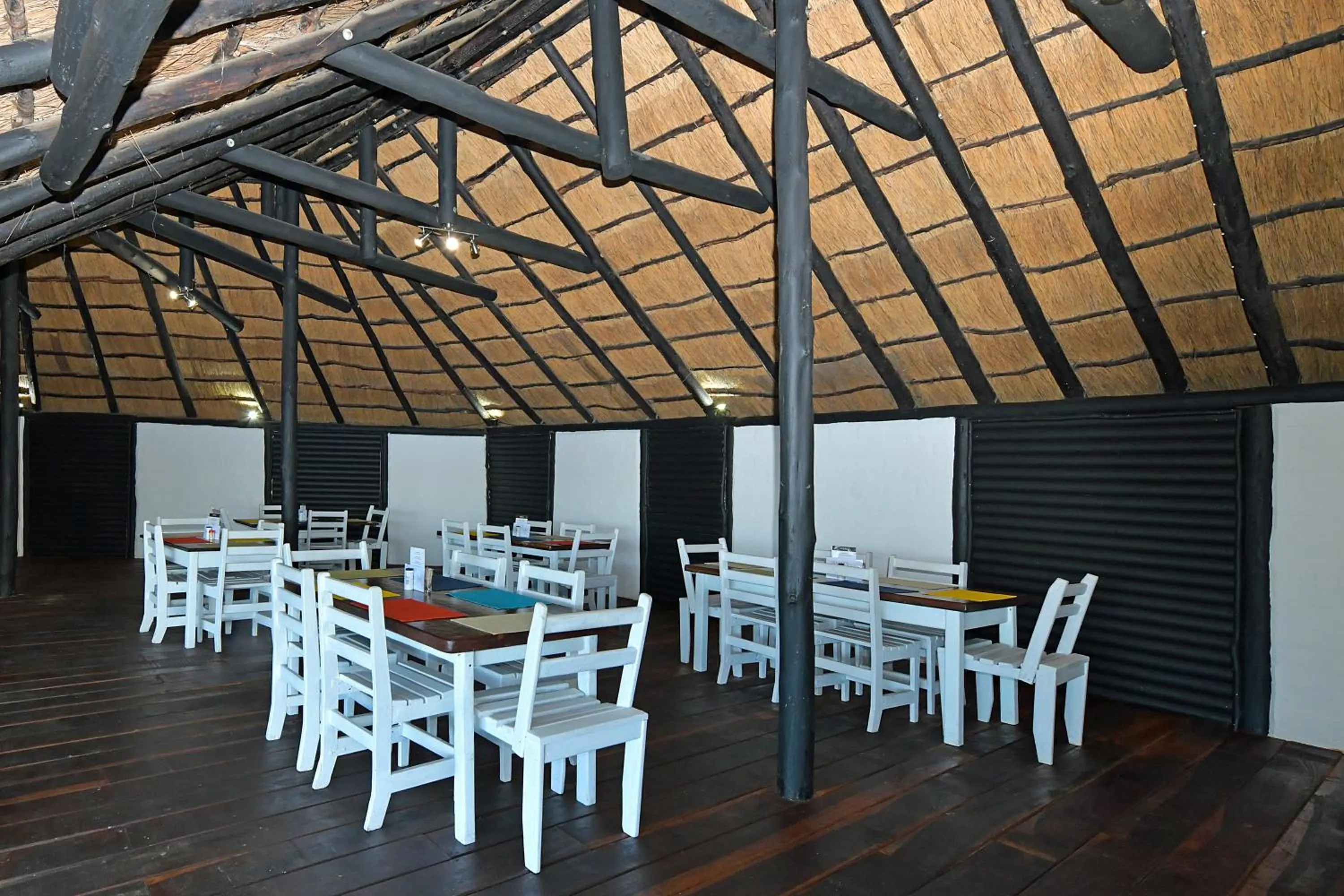 Restaurant/places to eat in Zambezi Mubala Camp