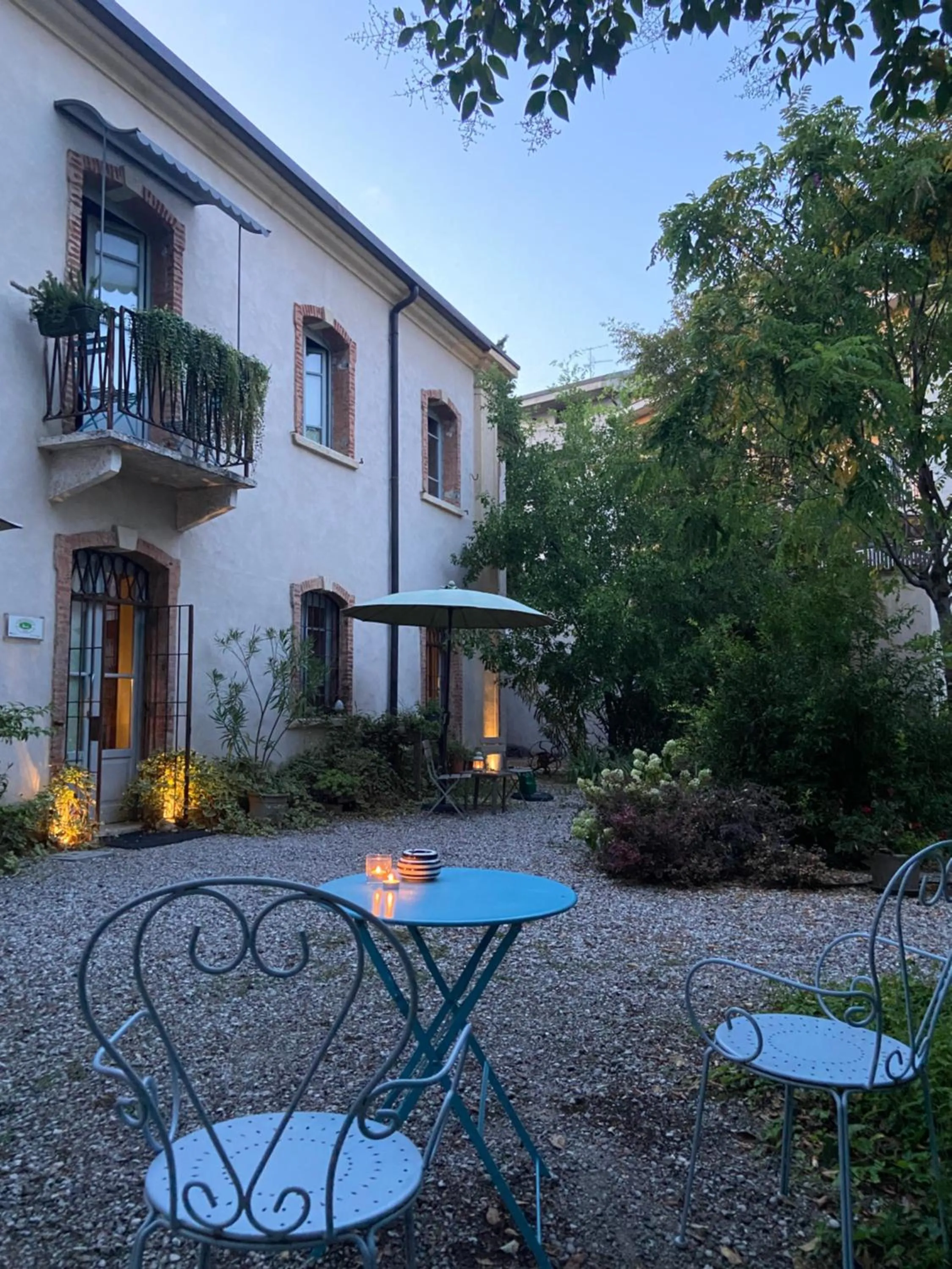 Garden view in B&B Molino2Rosso