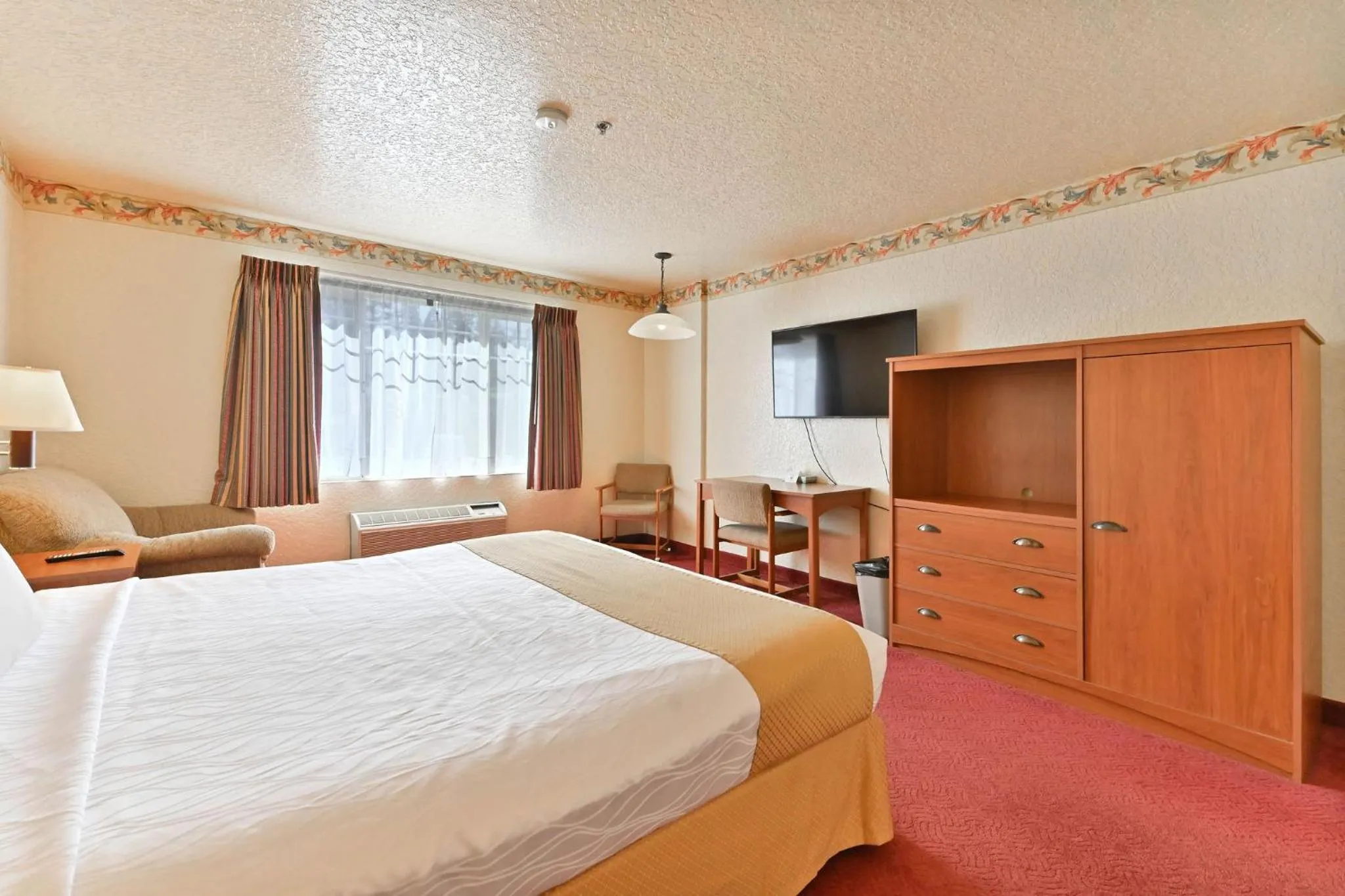 Bed in Murphys Suites