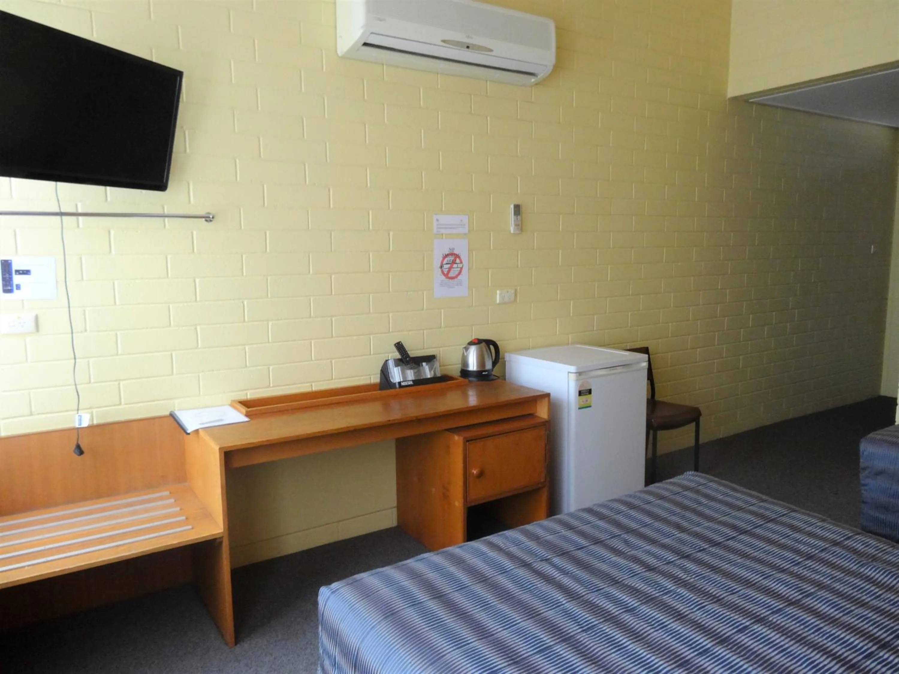Bedroom, Bed in Leigh Creek Outback Resort