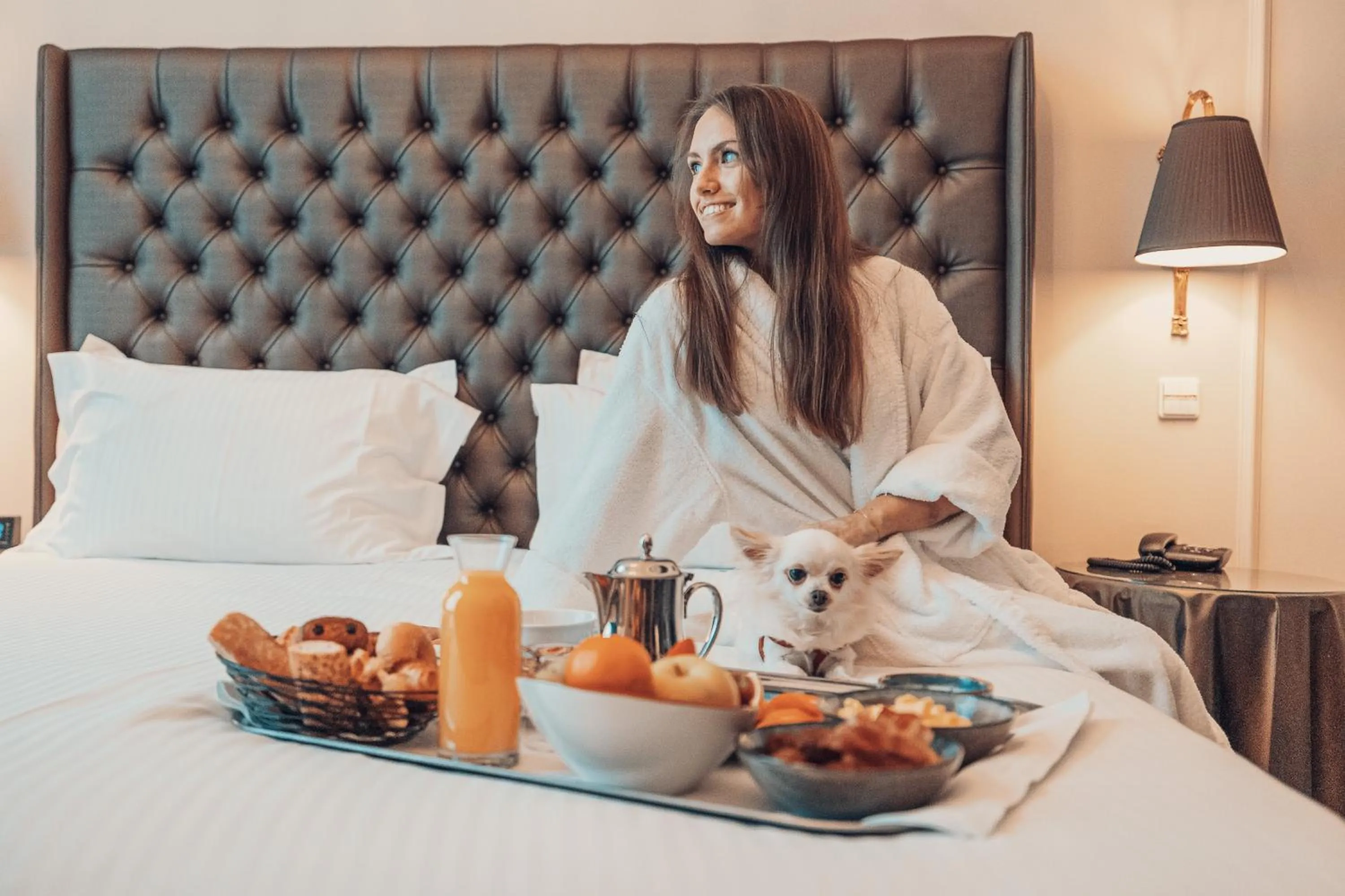 Bed in Hotel Manos Premier