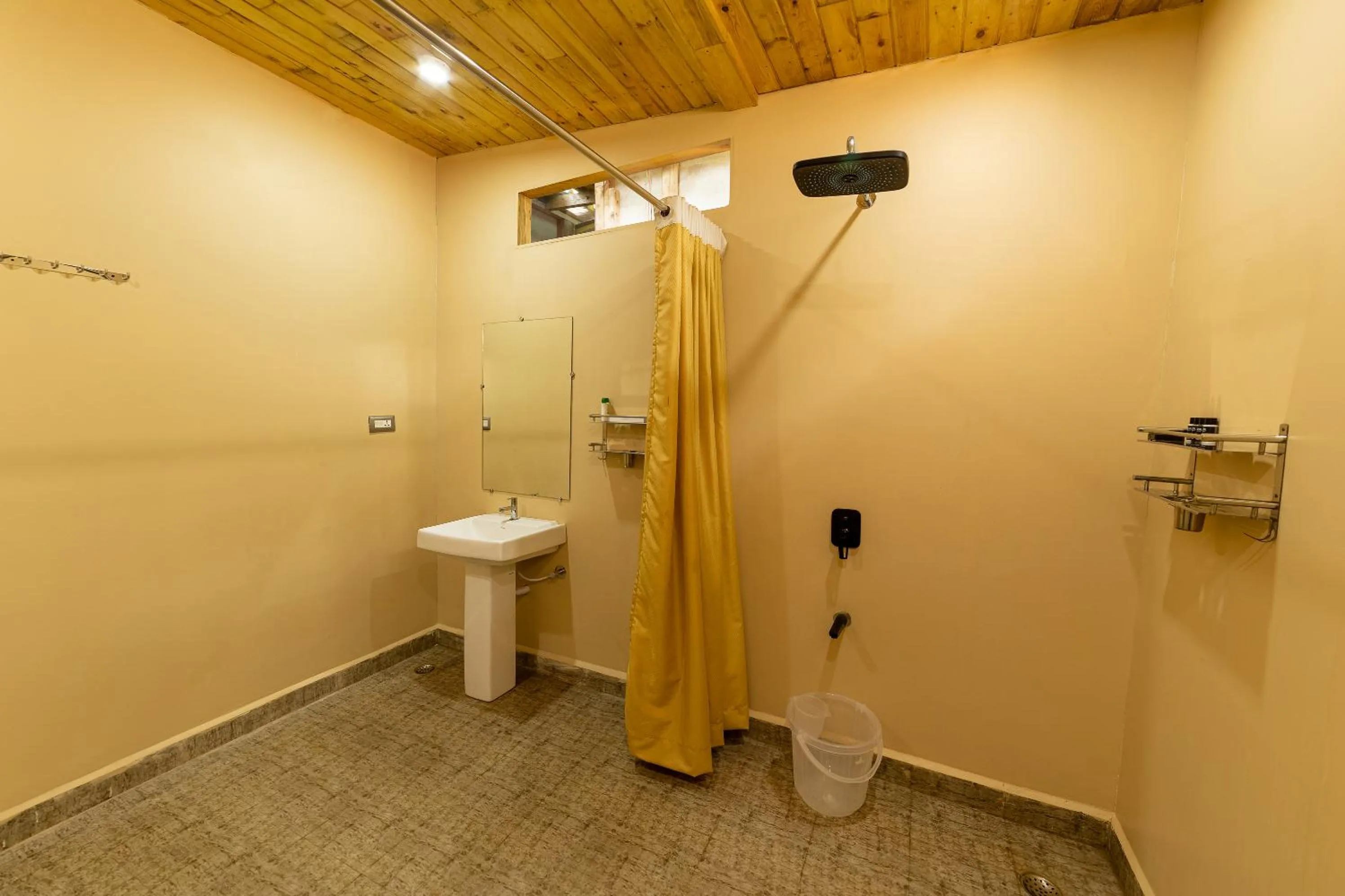 Shower in Oxygen Palolem