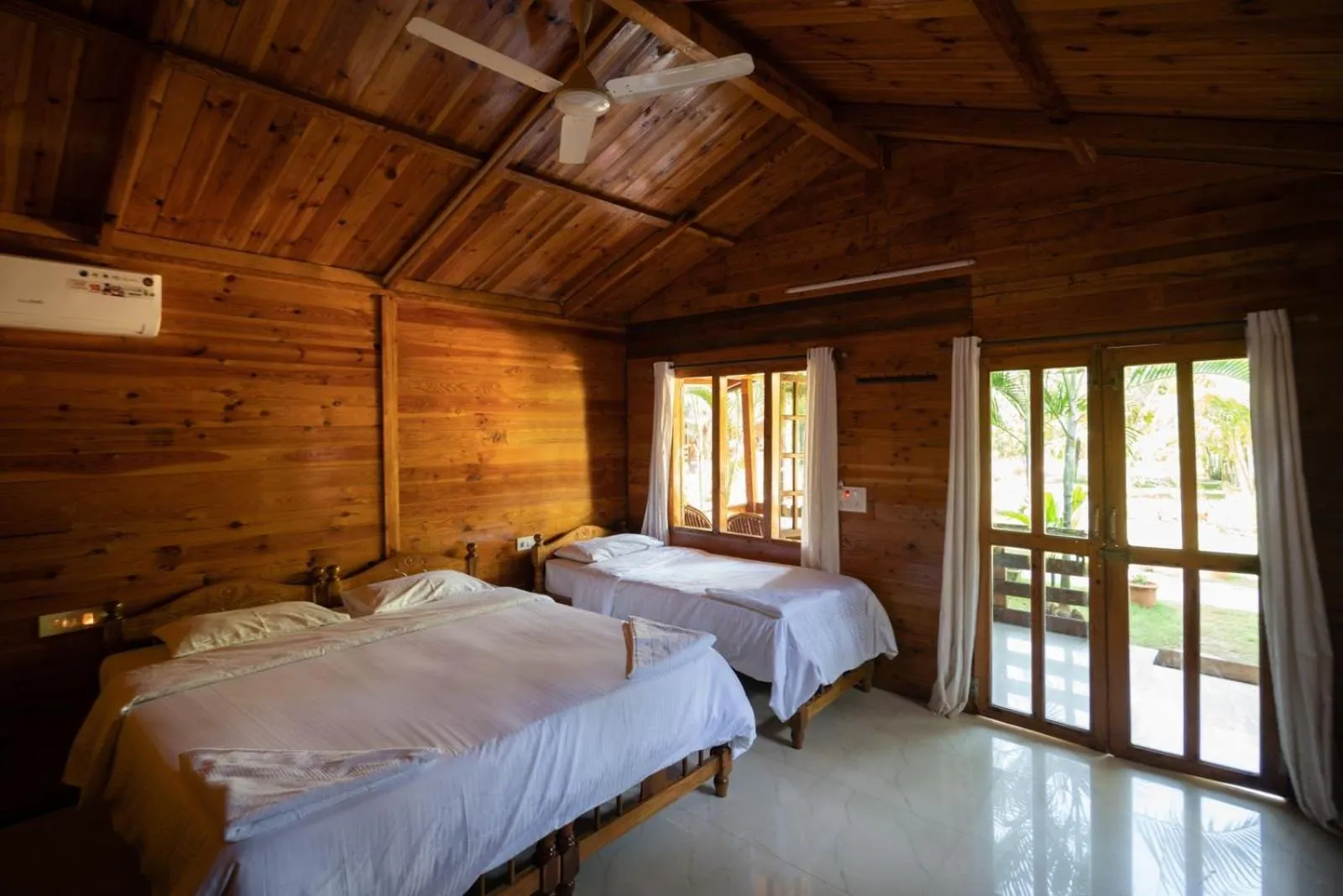 Superior Triple Room with Balcony in Oxygen Palolem