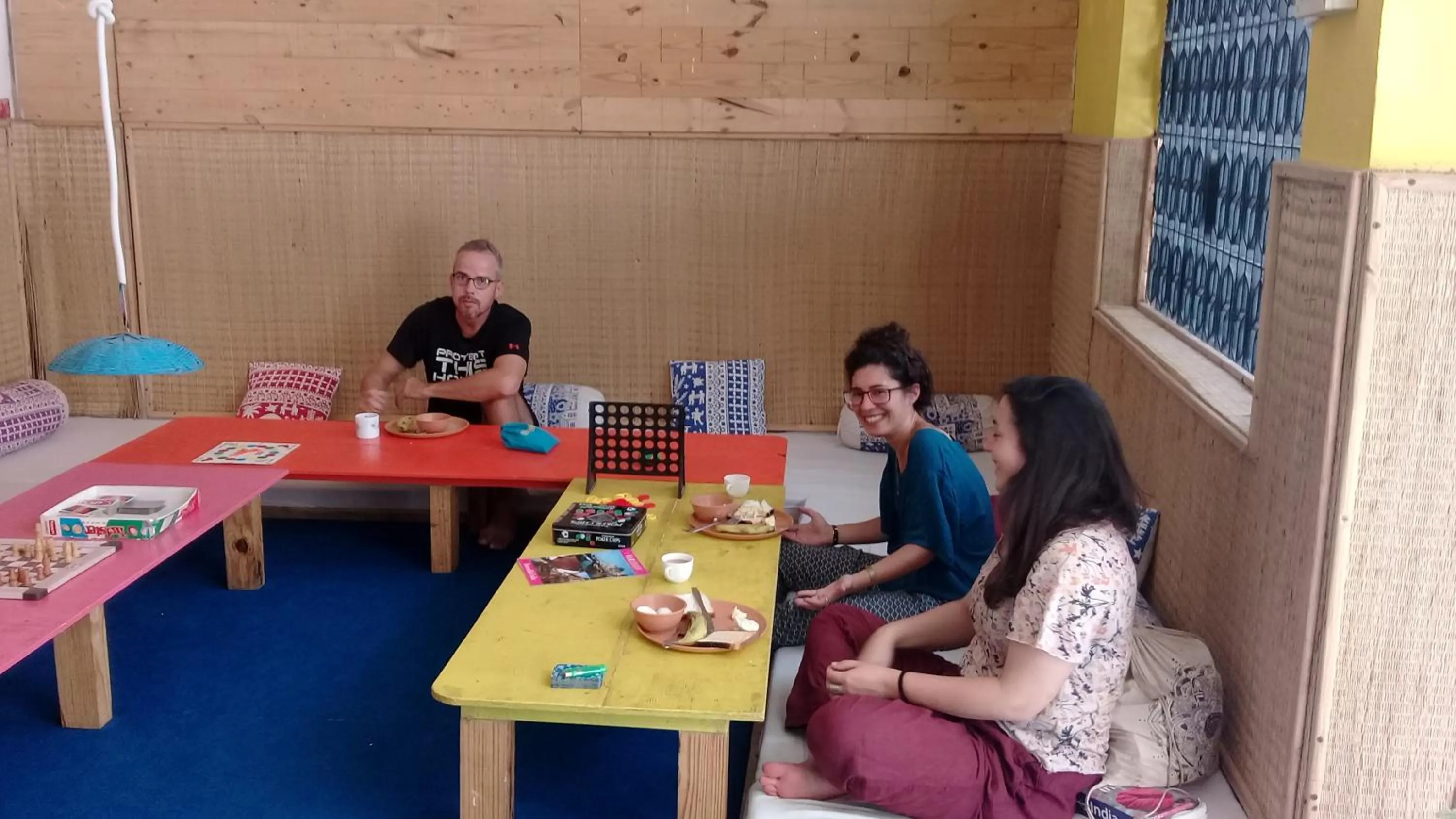 Breakfast in HosteLaVie - Varanasi