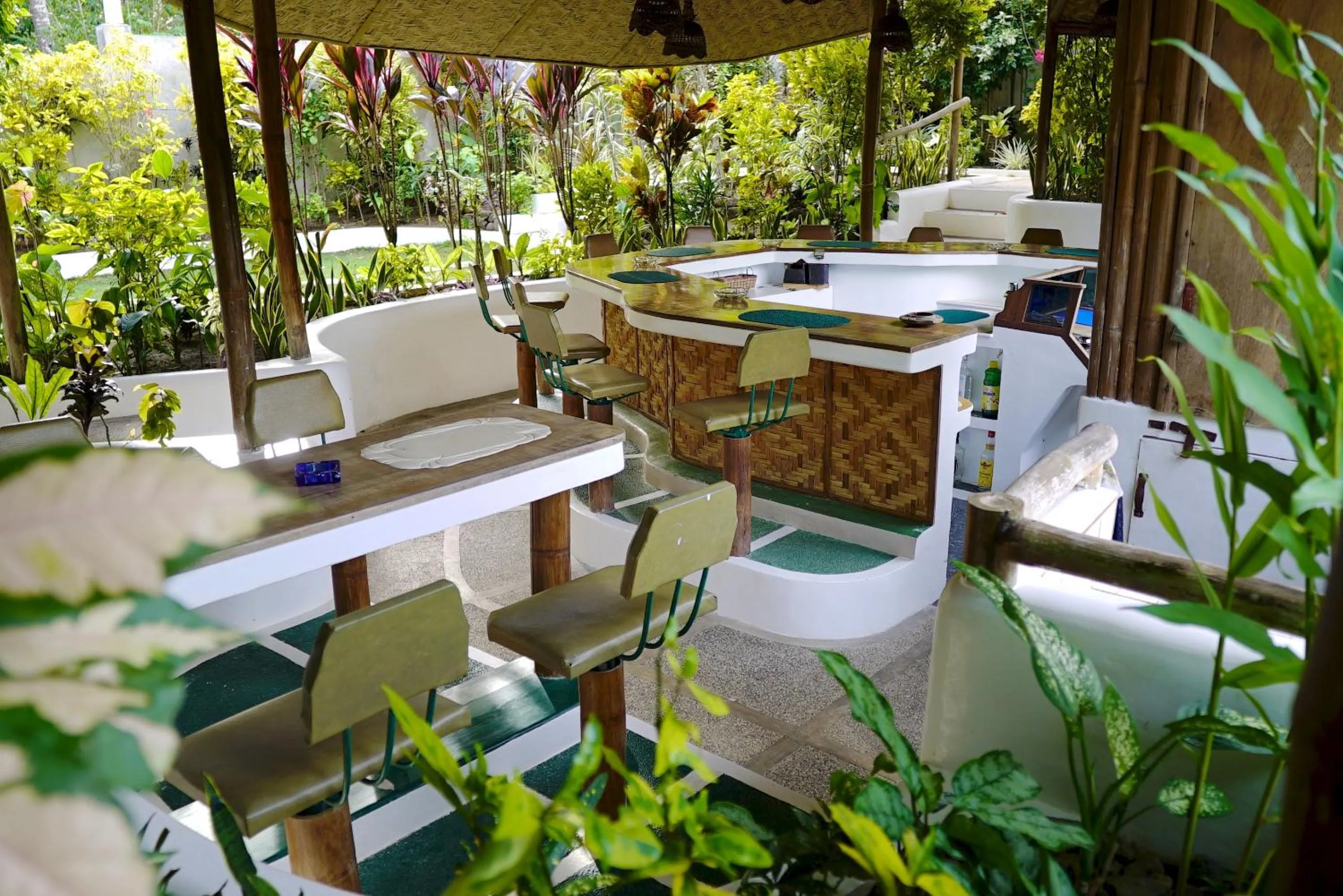 Restaurant/places to eat in Guindulman Bay Tourist Inn