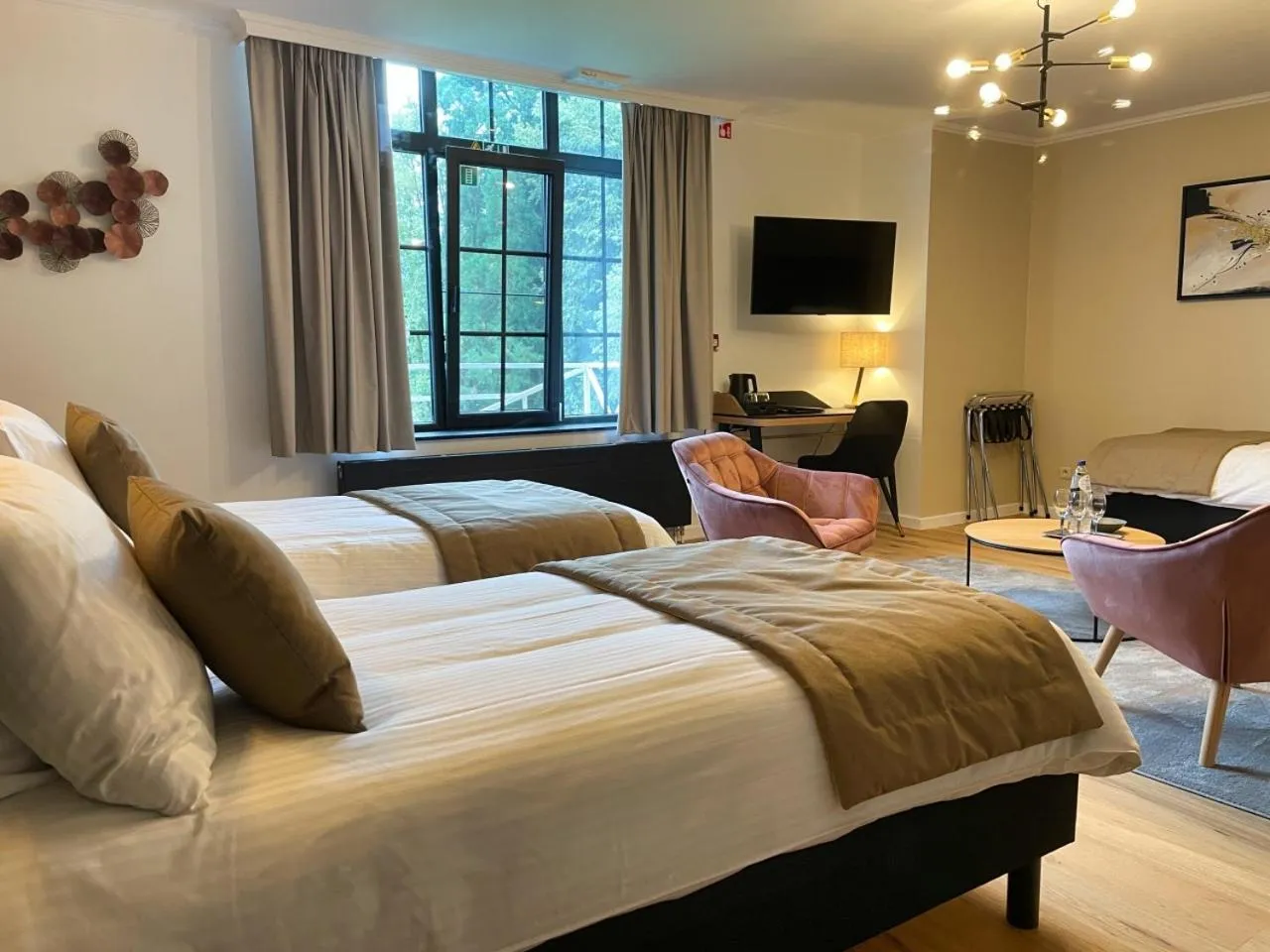 Photo of the whole room, Bed in Villa Gracia