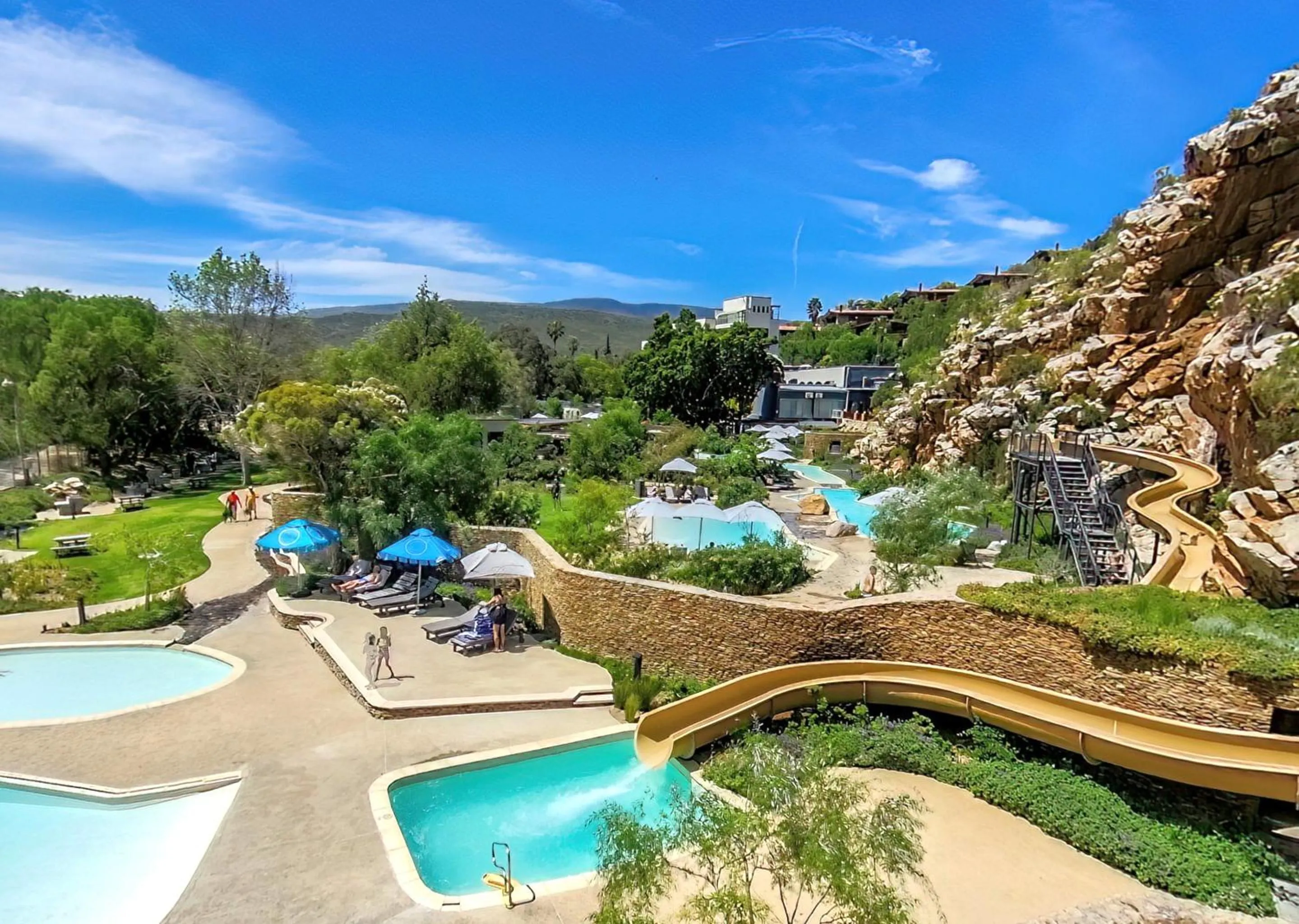 Swimming pool in Avalon Springs by Dream Resorts