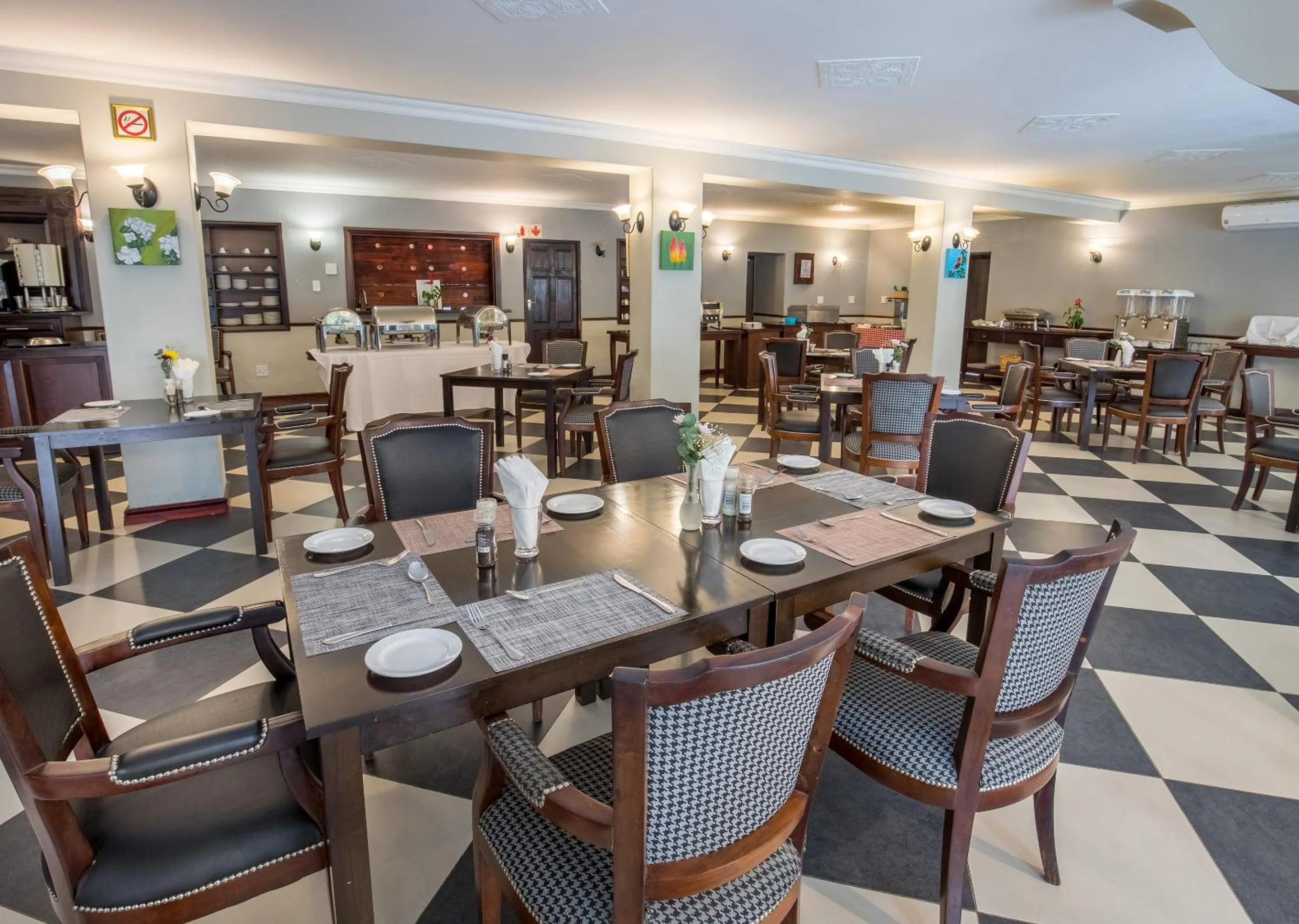 Restaurant/places to eat in Avalon Springs by Dream Resorts