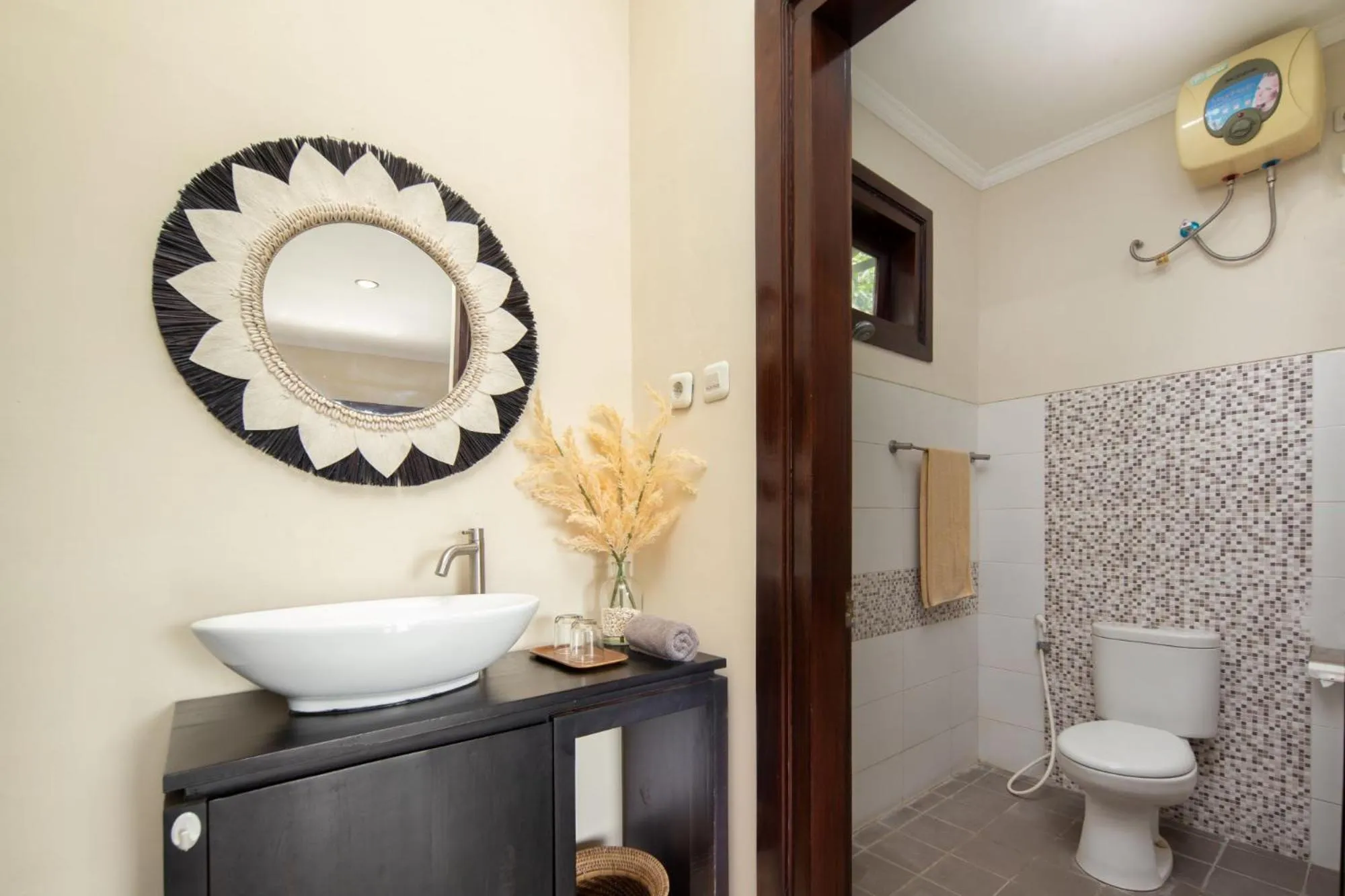 Bathroom in Canggu Bona Kubu by Kamara