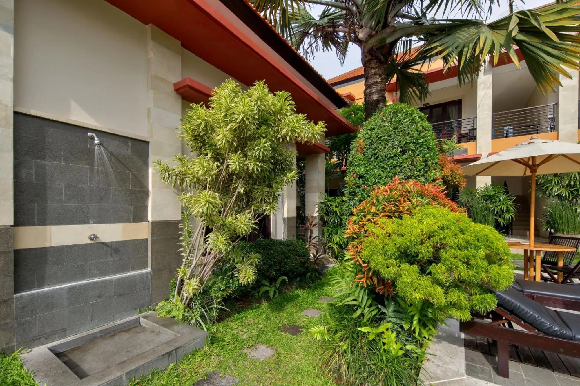 Garden in Canggu Bona Kubu by Kamara