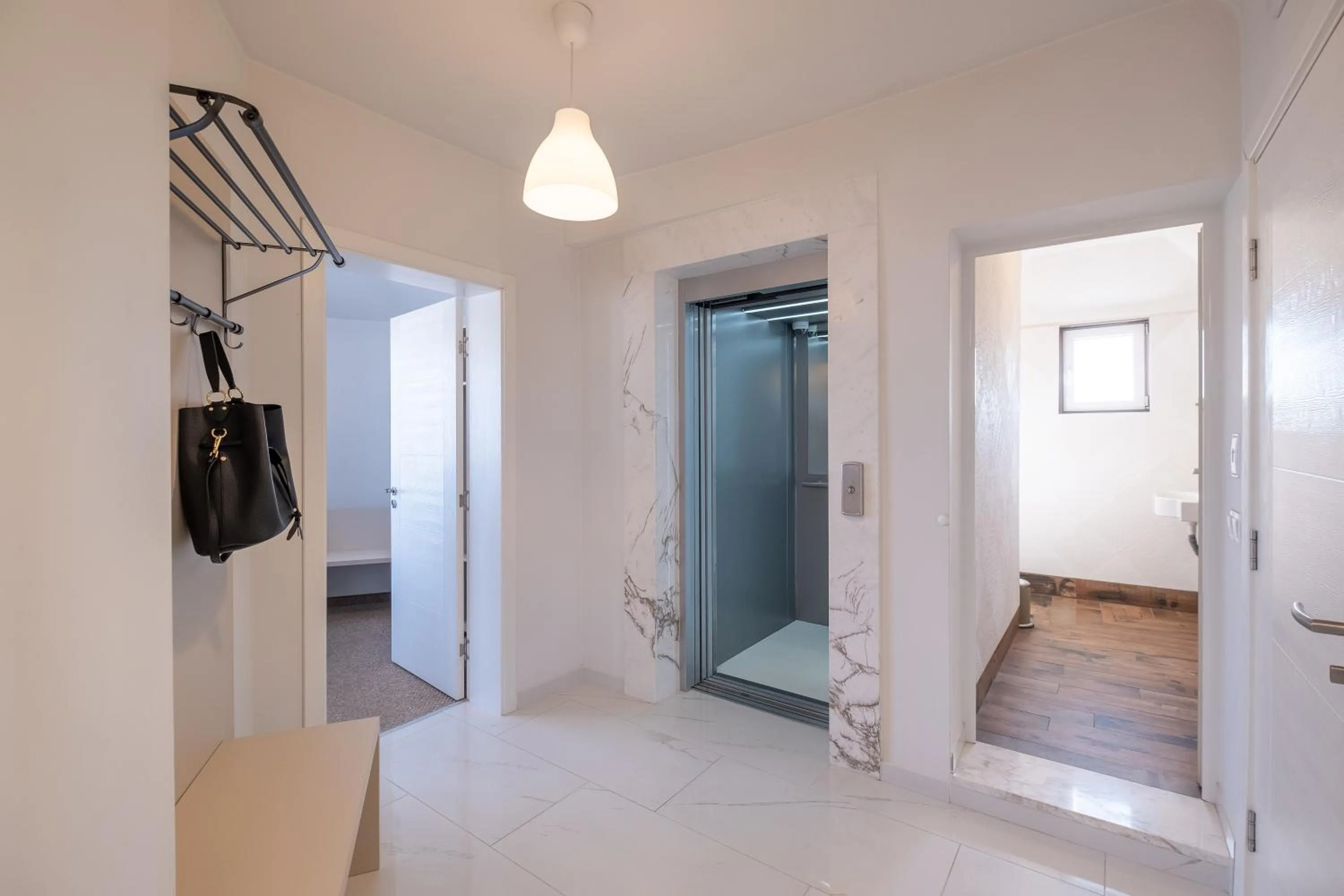 Communal lounge/ TV room in Blue Label Apart House