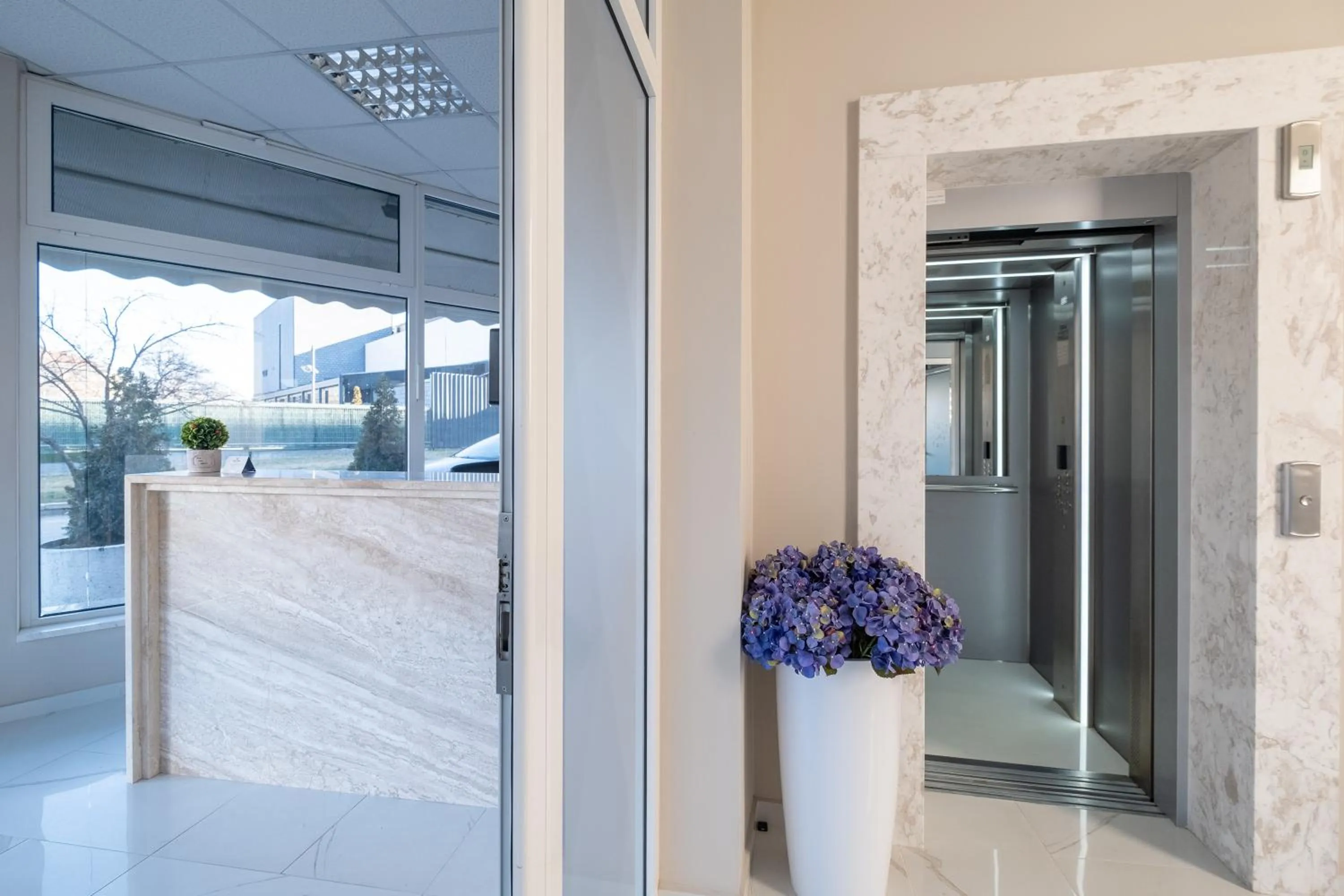 Toilet in Blue Label Apart House