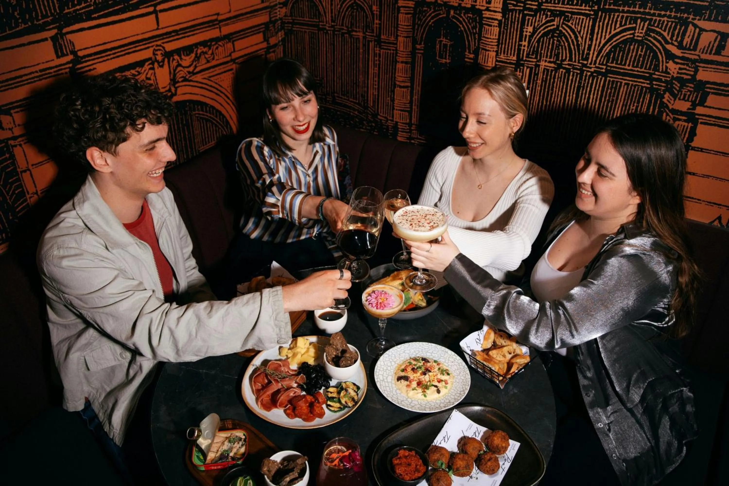 Lounge or bar in Renaissance Brussels Hotel