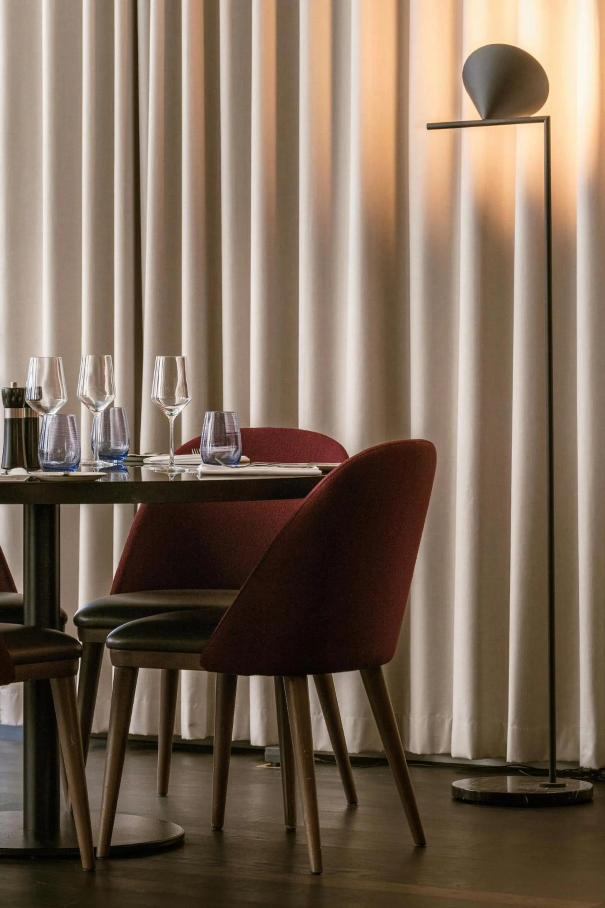 Restaurant/places to eat in Renaissance Brussels Hotel
