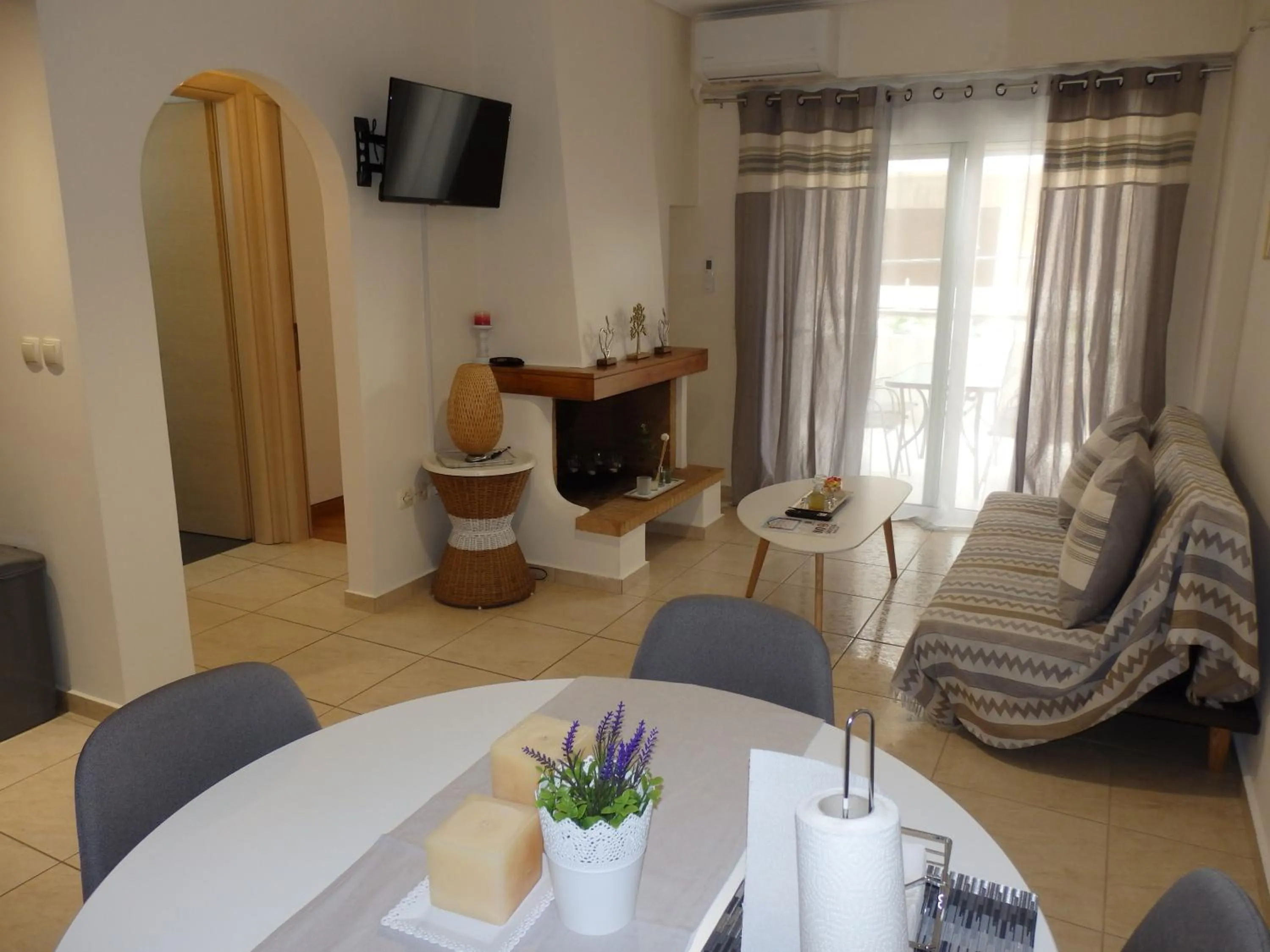 Living room in A&J Apartments or Rooms athens airport