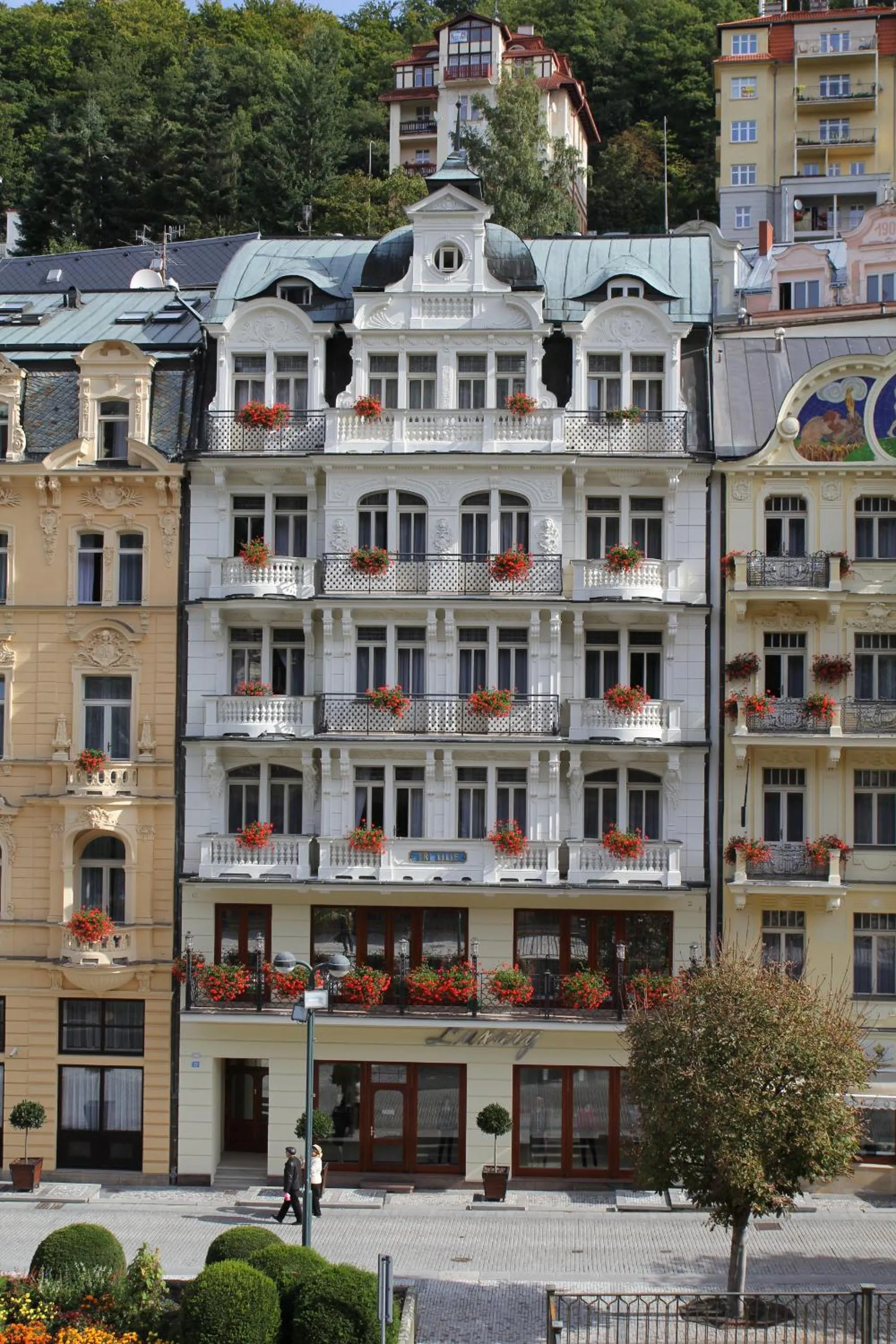 Neighbourhood in ASTORIA Hotel & Medical Spa