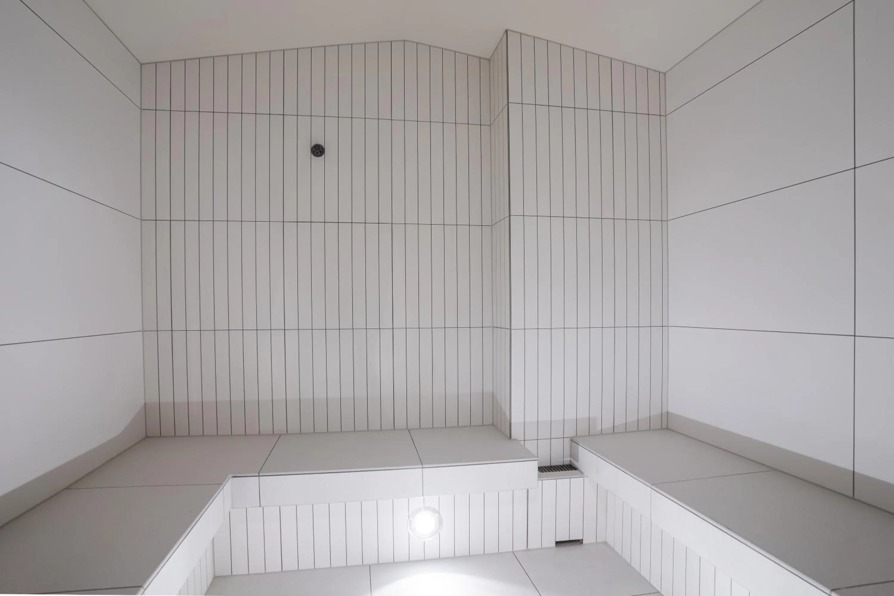 Steam room in ASTORIA Hotel & Medical Spa