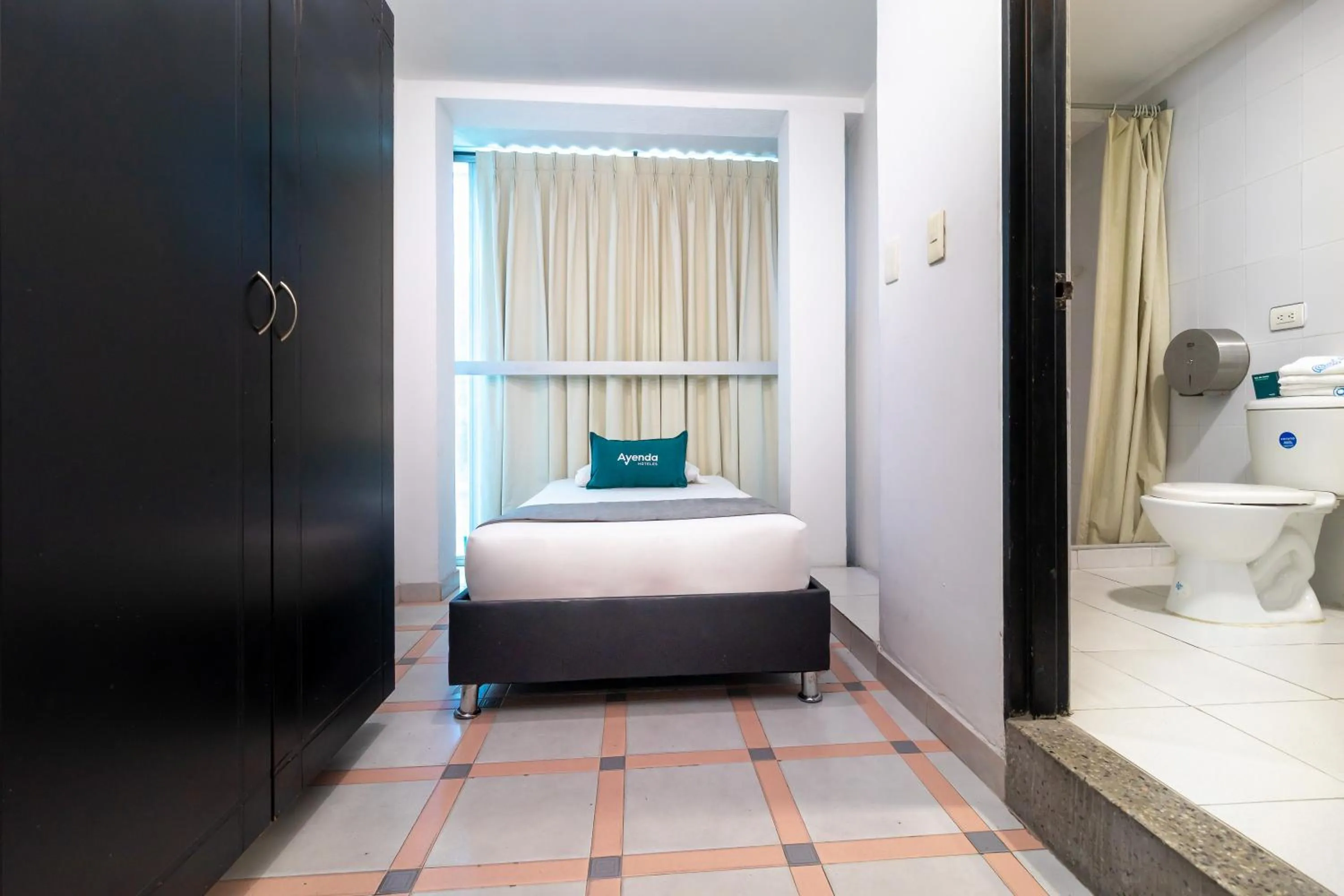 Bedroom, Bed in Ayenda Oporto Suites