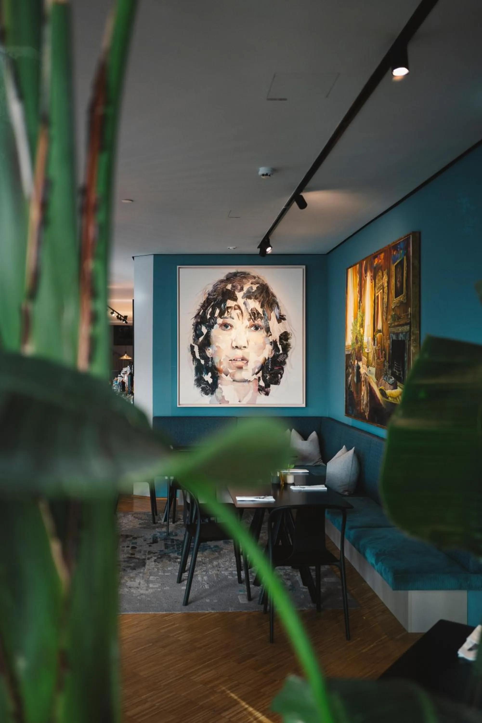 Restaurant/places to eat in Lendhotel