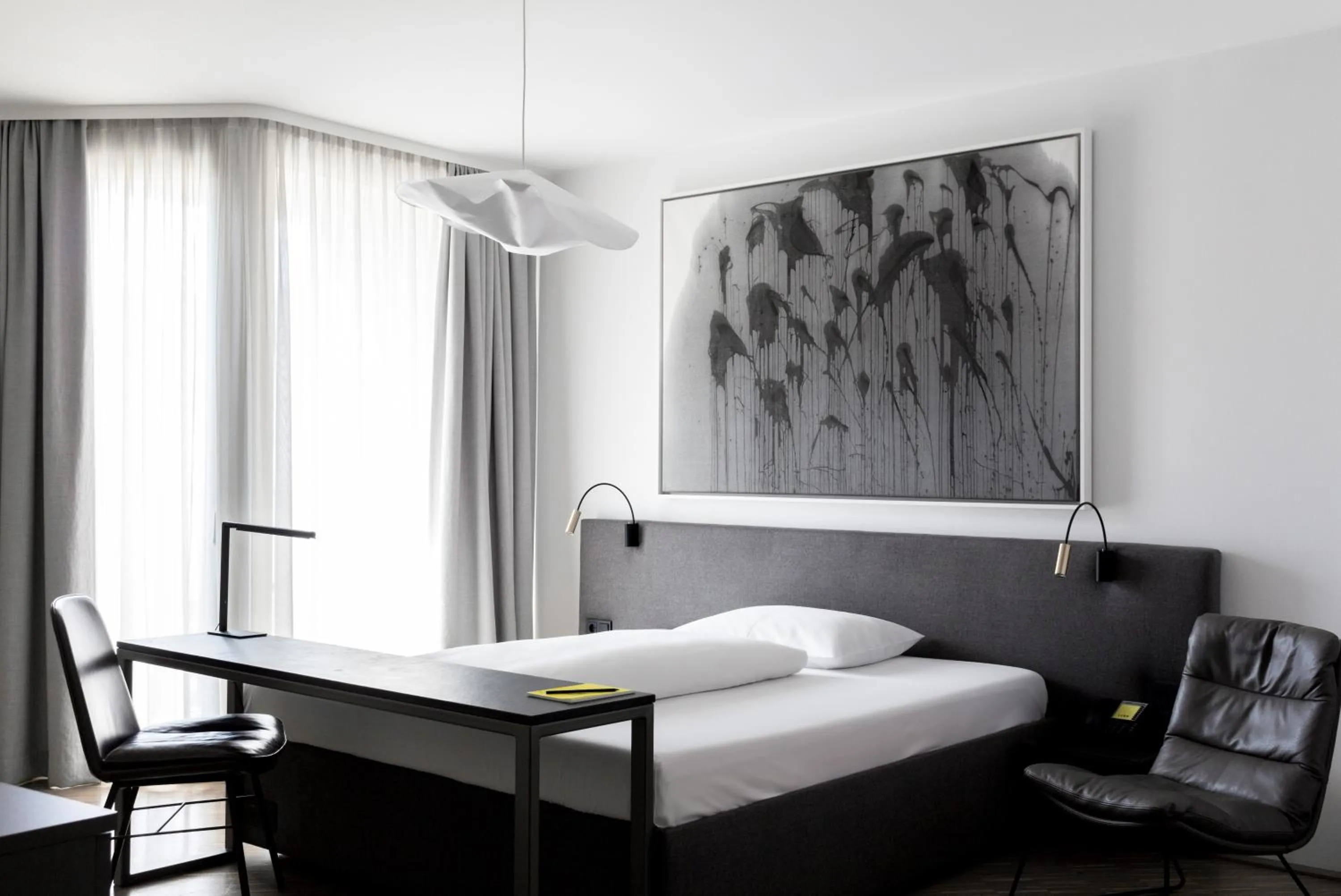 Photo of the whole room, Bed in Lendhotel