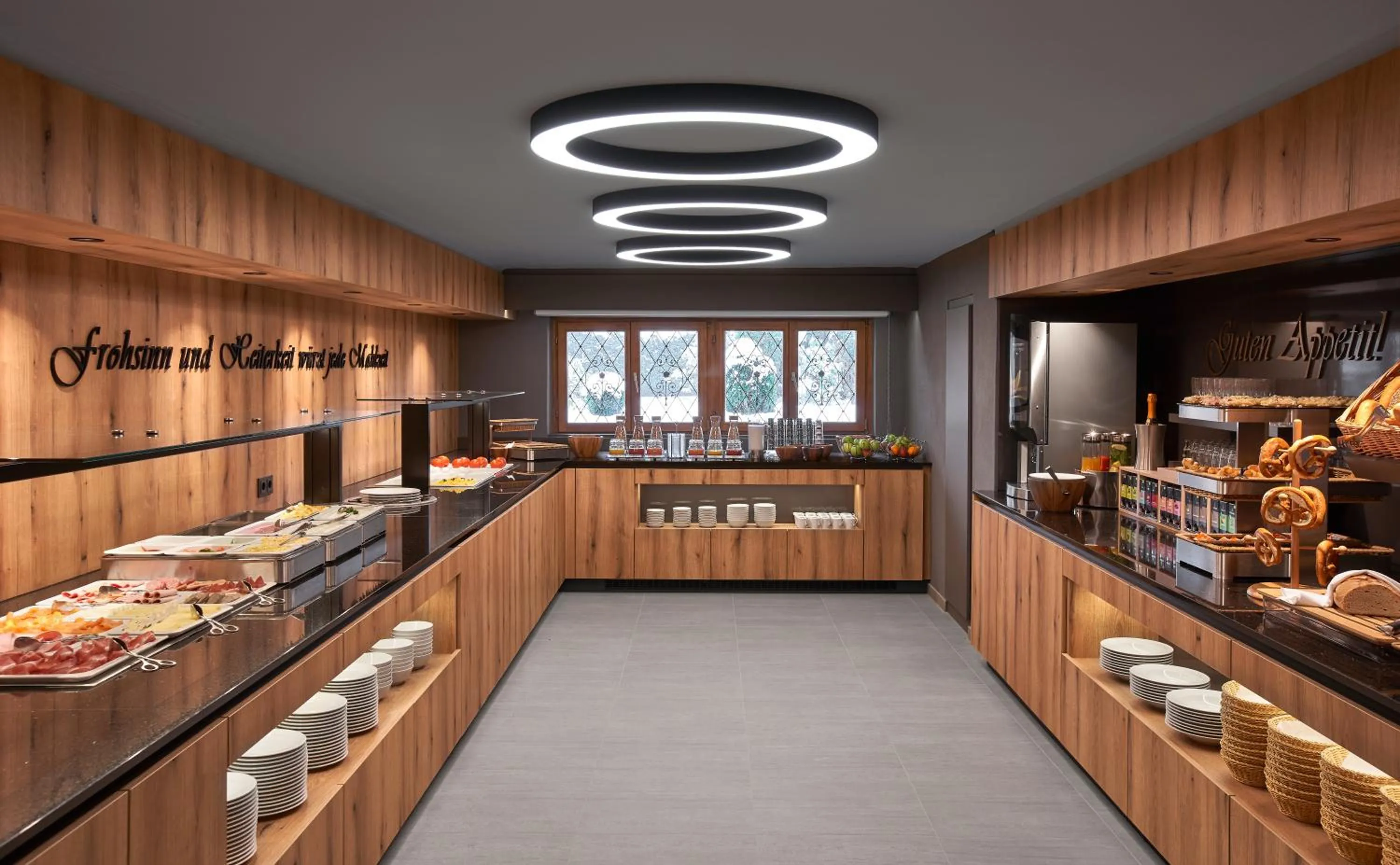 Buffet breakfast in Hotel Alpenhof