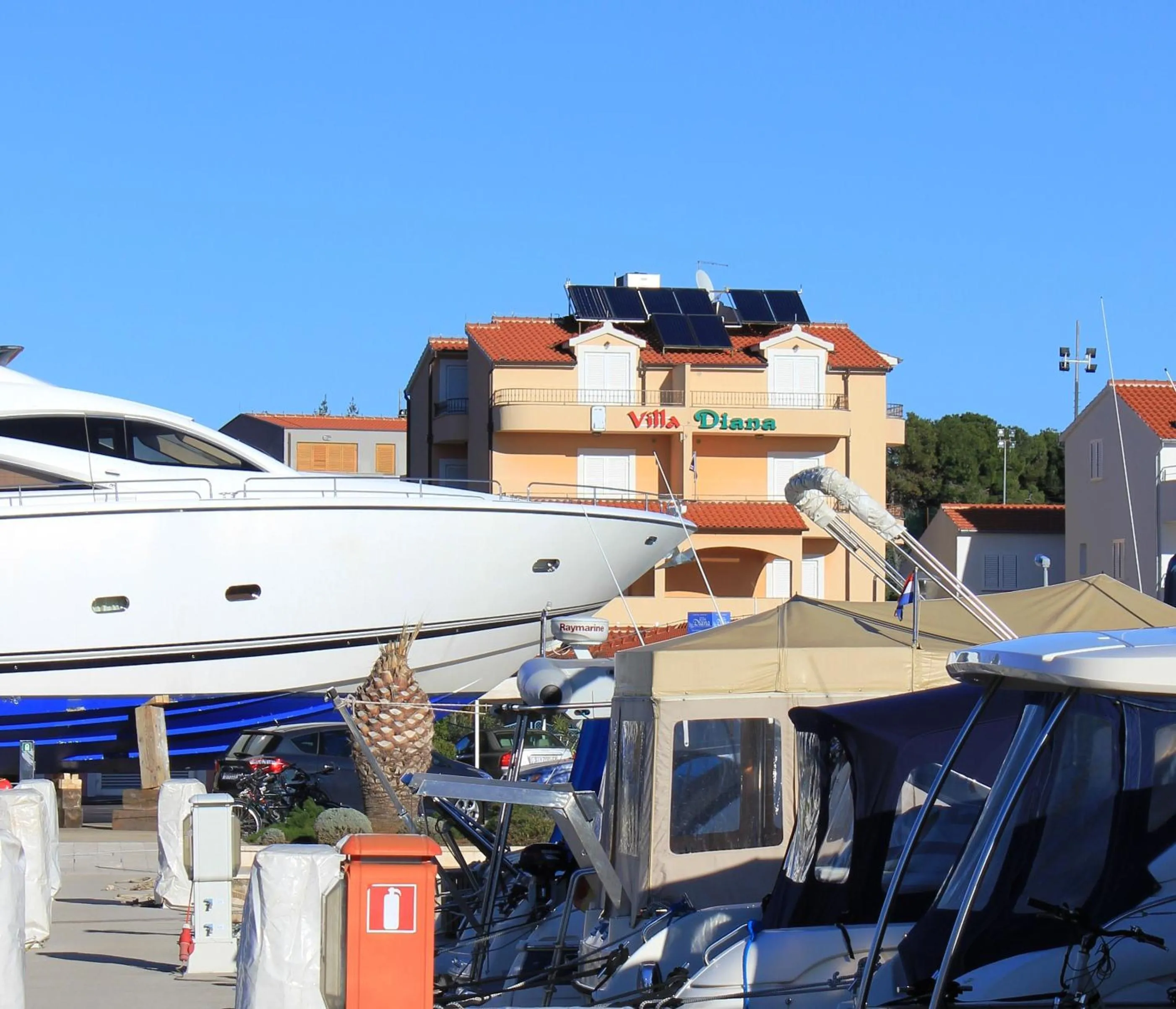 Facade/entrance in Villa Diana
