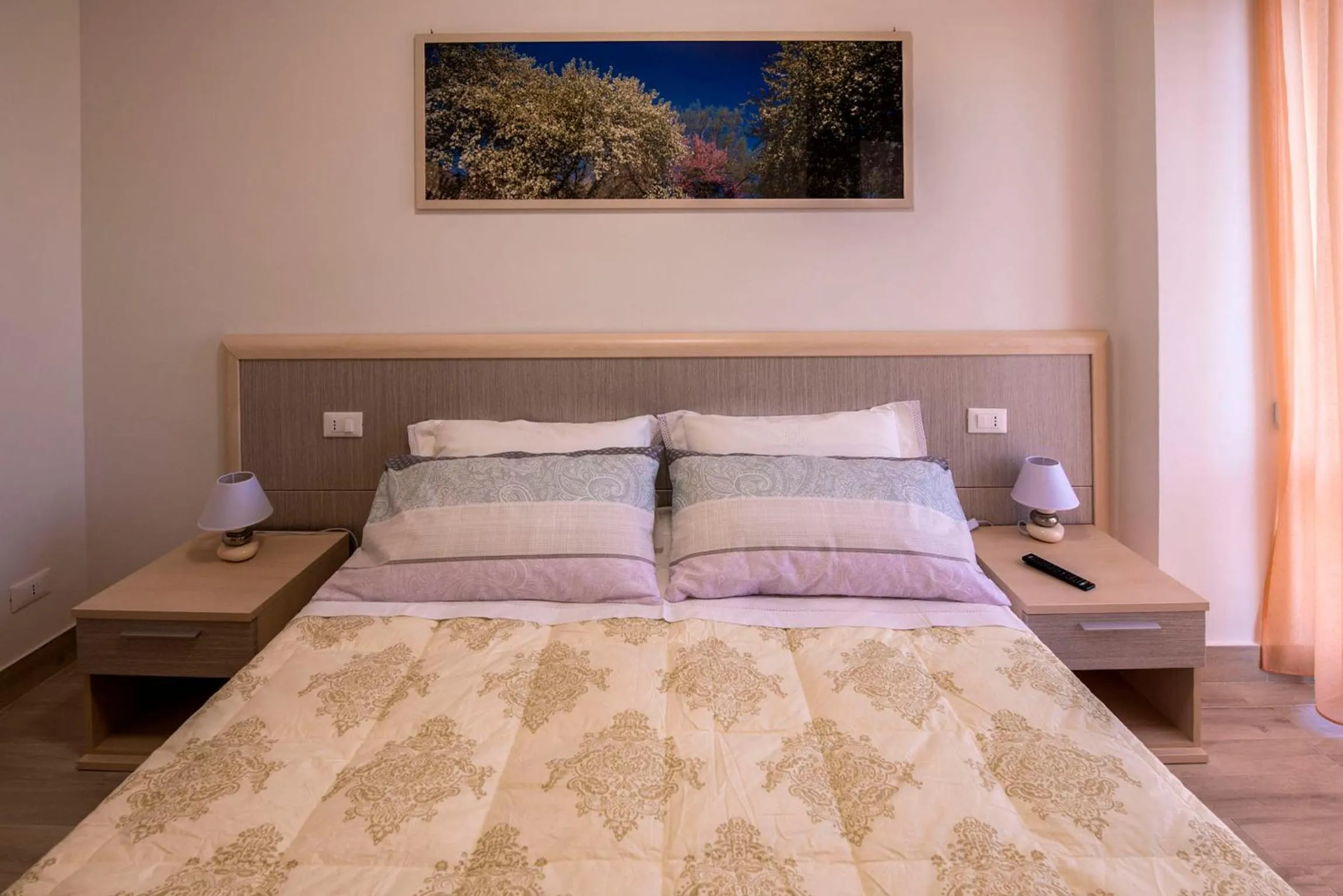 Shower, Bed in Affittacamere Le Quattro Stagioni