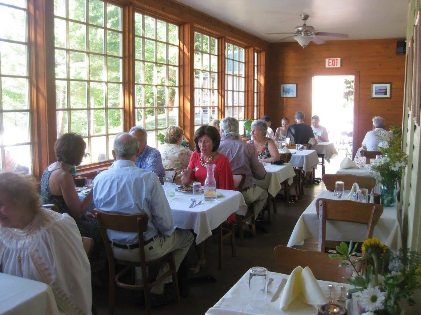 Restaurant/places to eat in The Woods Inn