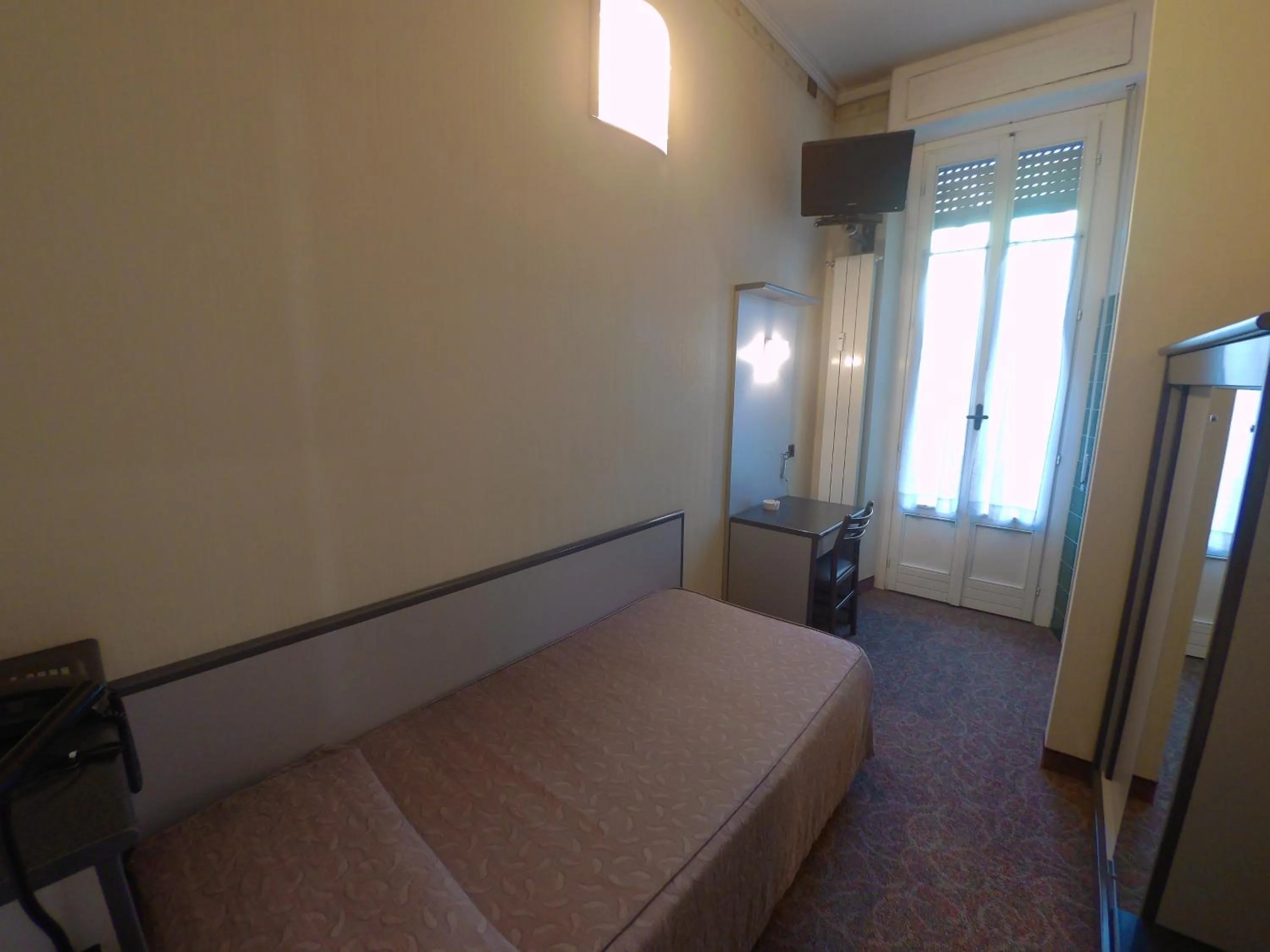 Photo of the whole room, Bed in Hotel Ada