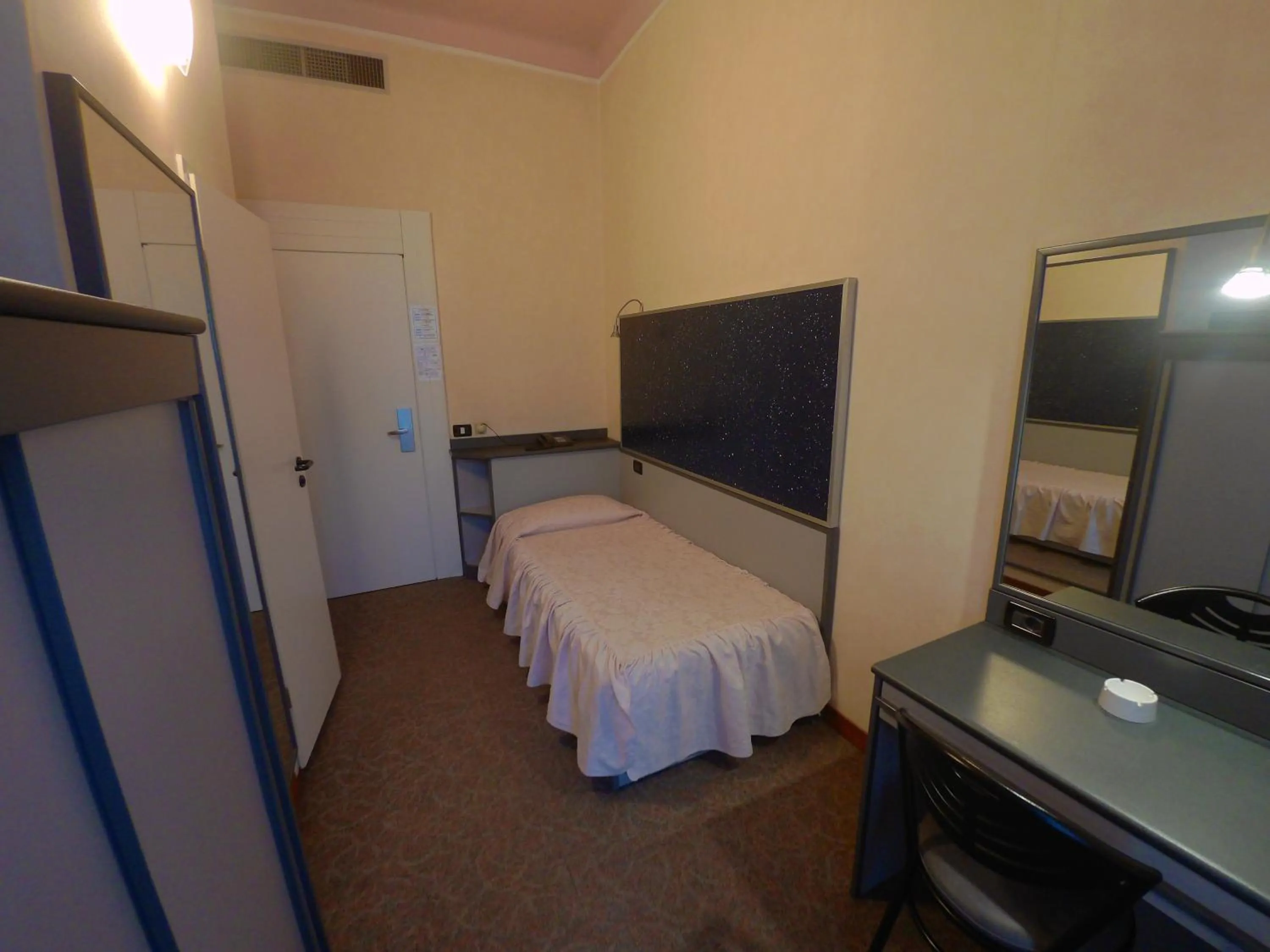 Photo of the whole room, Bed in Hotel Ada