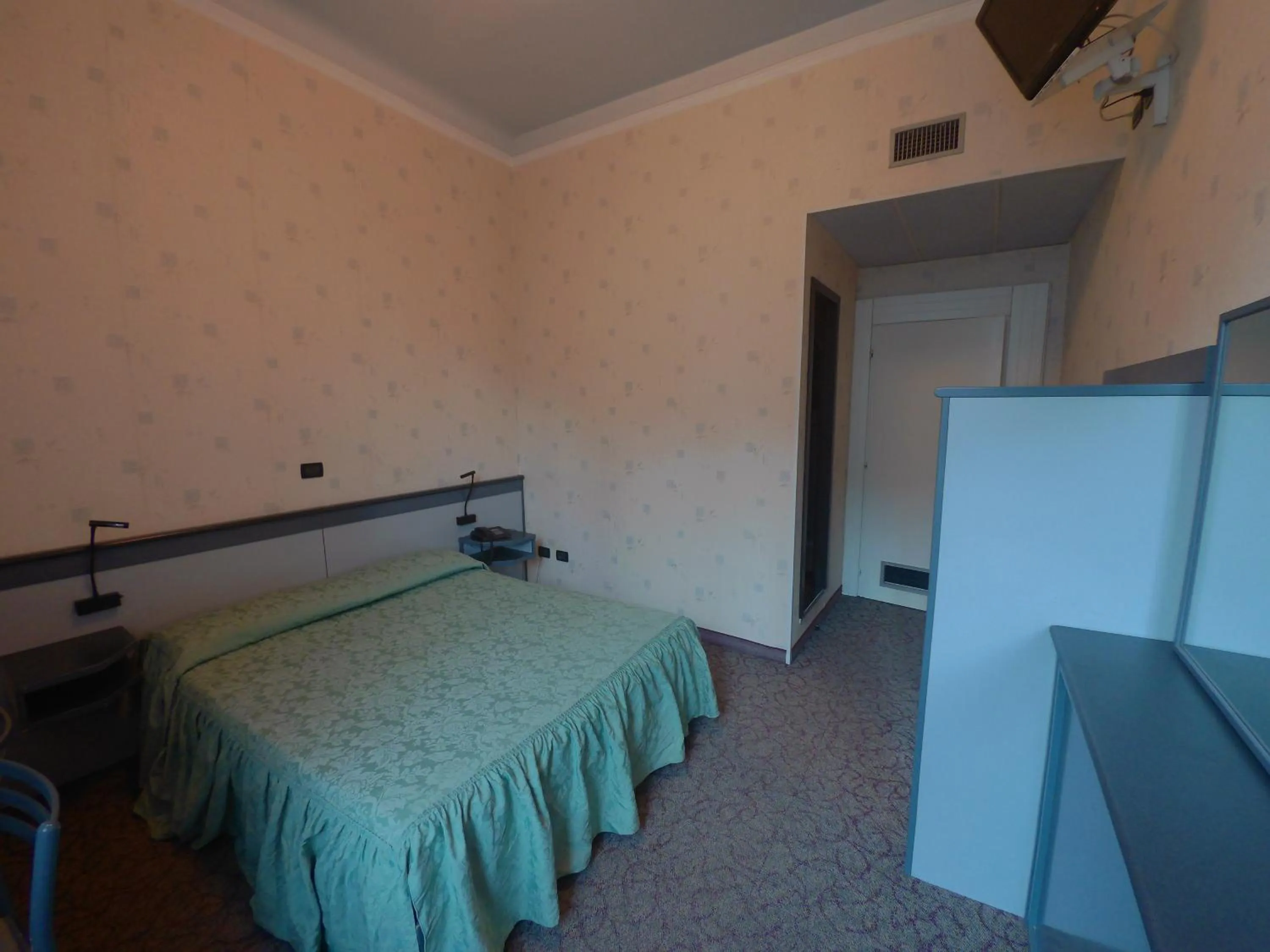 Photo of the whole room, Bed in Hotel Ada