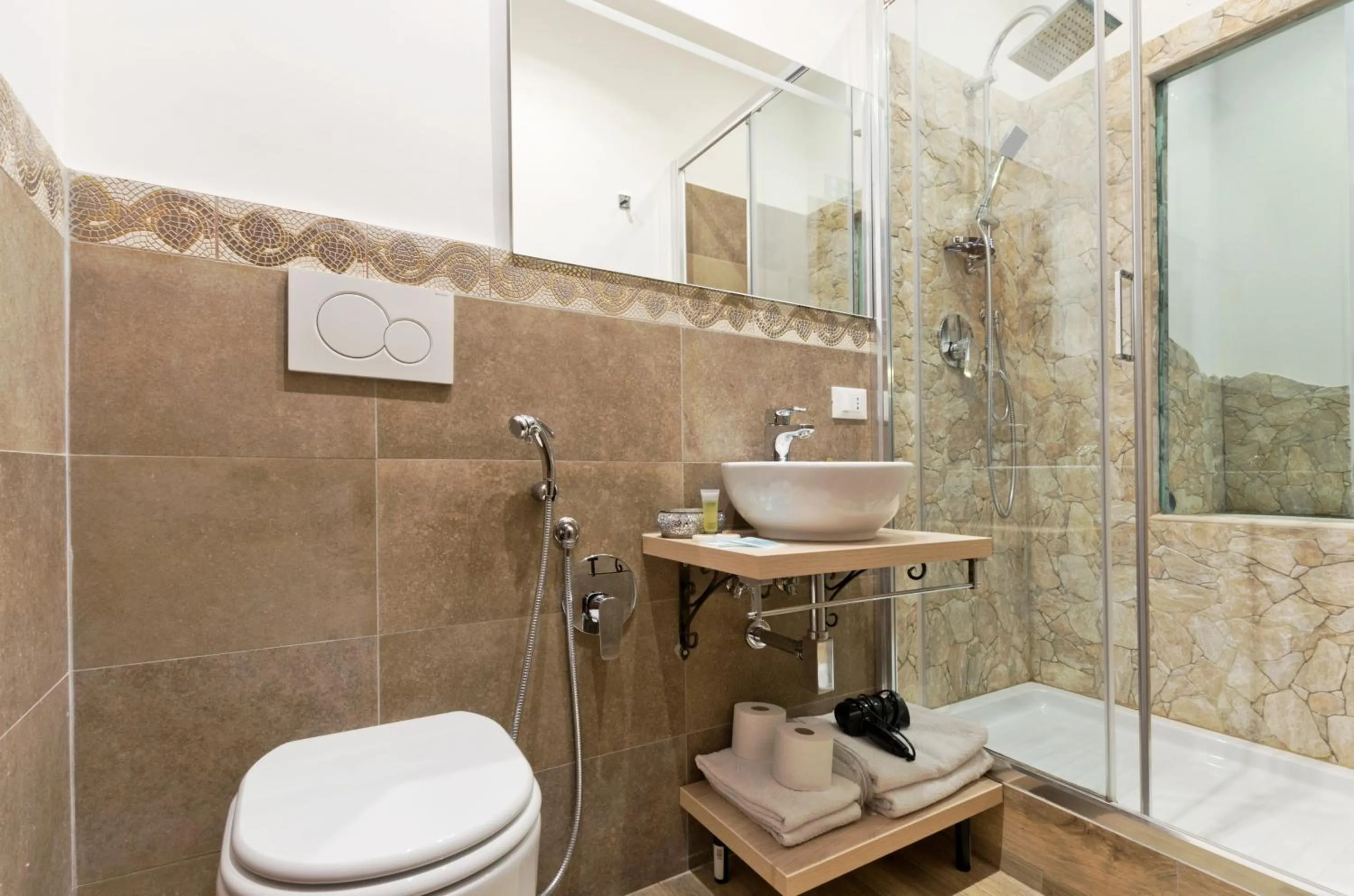 Shower in Vatican QG Rooms