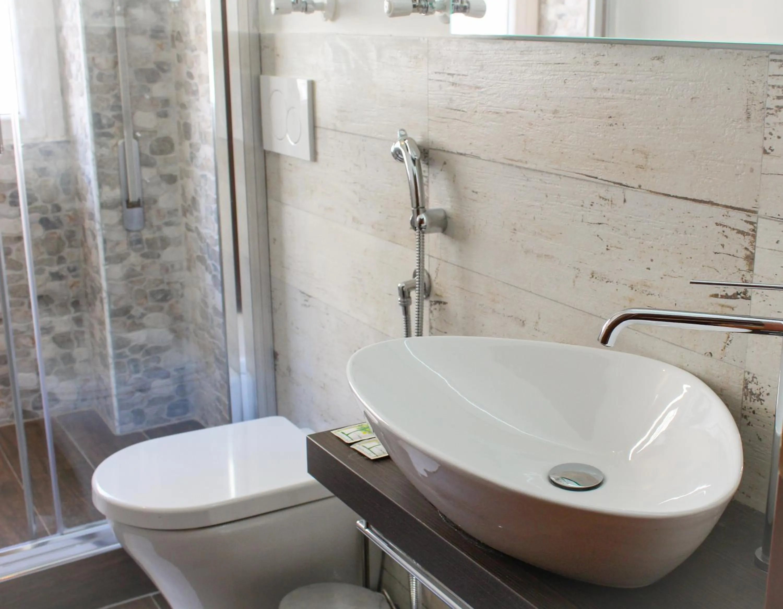 Bathroom in Vatican QG Rooms