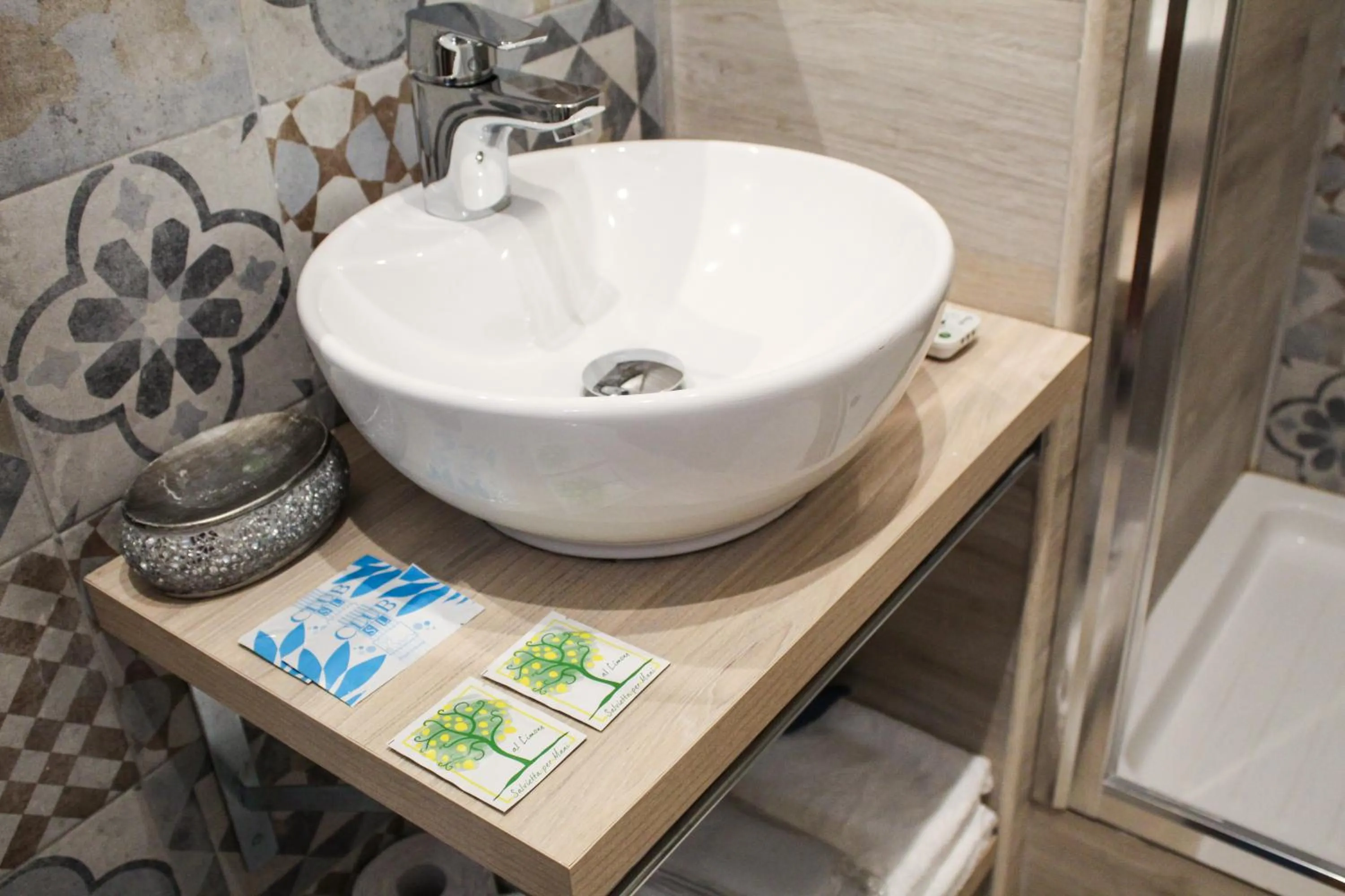 Bathroom in Vatican QG Rooms