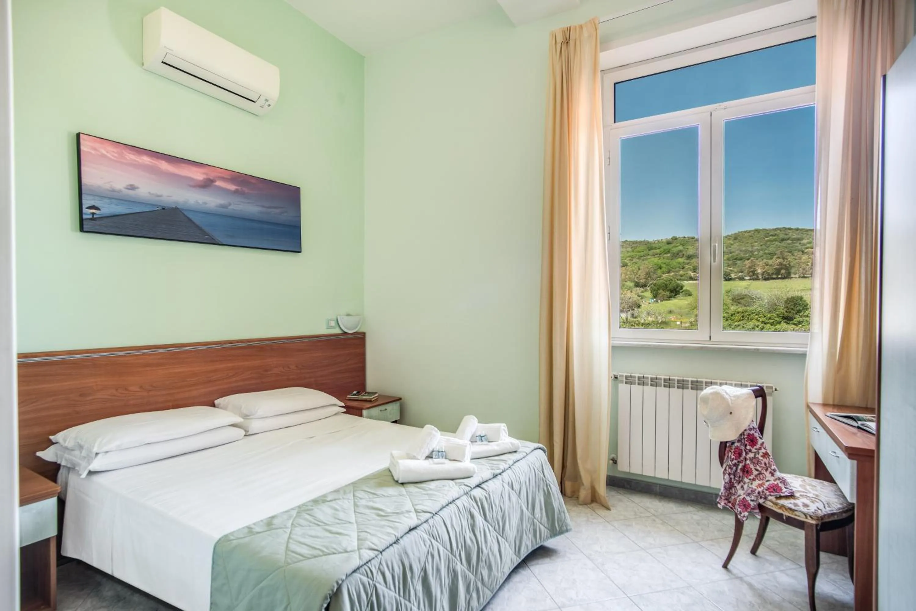 Bedroom, Bed in Villa MG Hotel