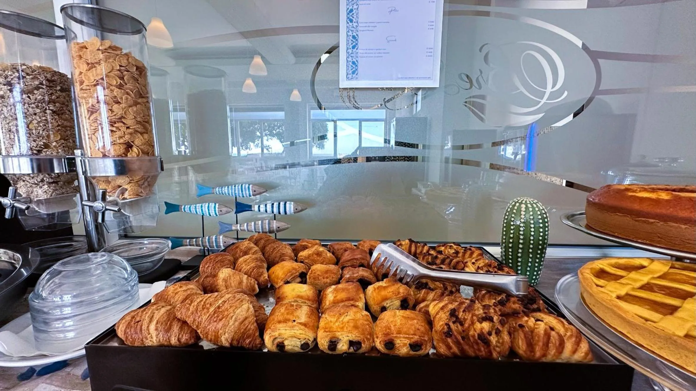 Buffet breakfast in Villa MG Hotel