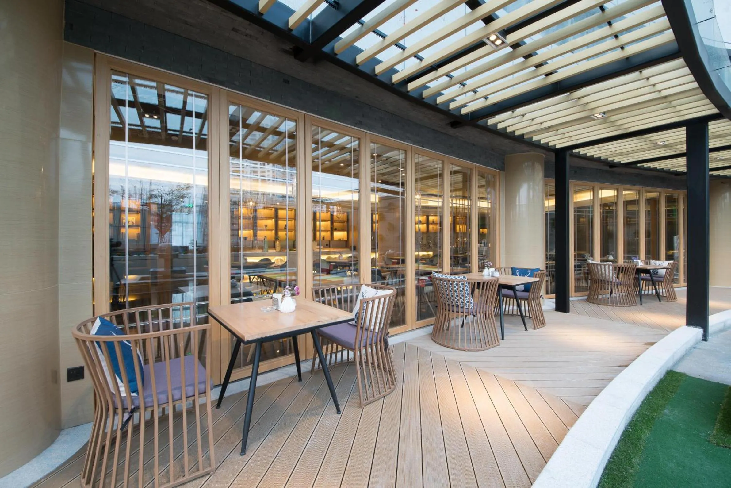 Ningbo Tianyi Square Atour Hotel