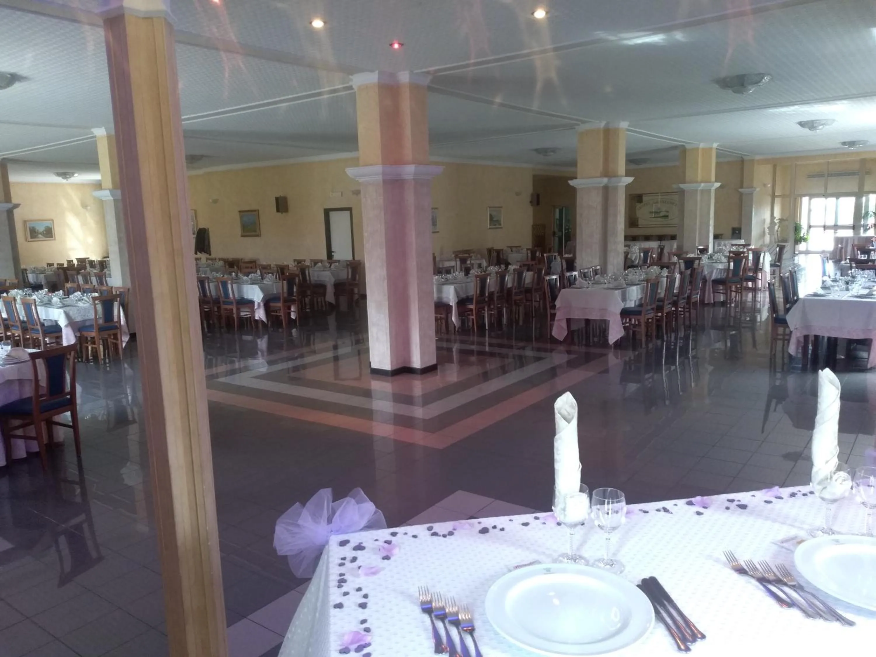 Restaurant/places to eat in Hotel Grandinetti