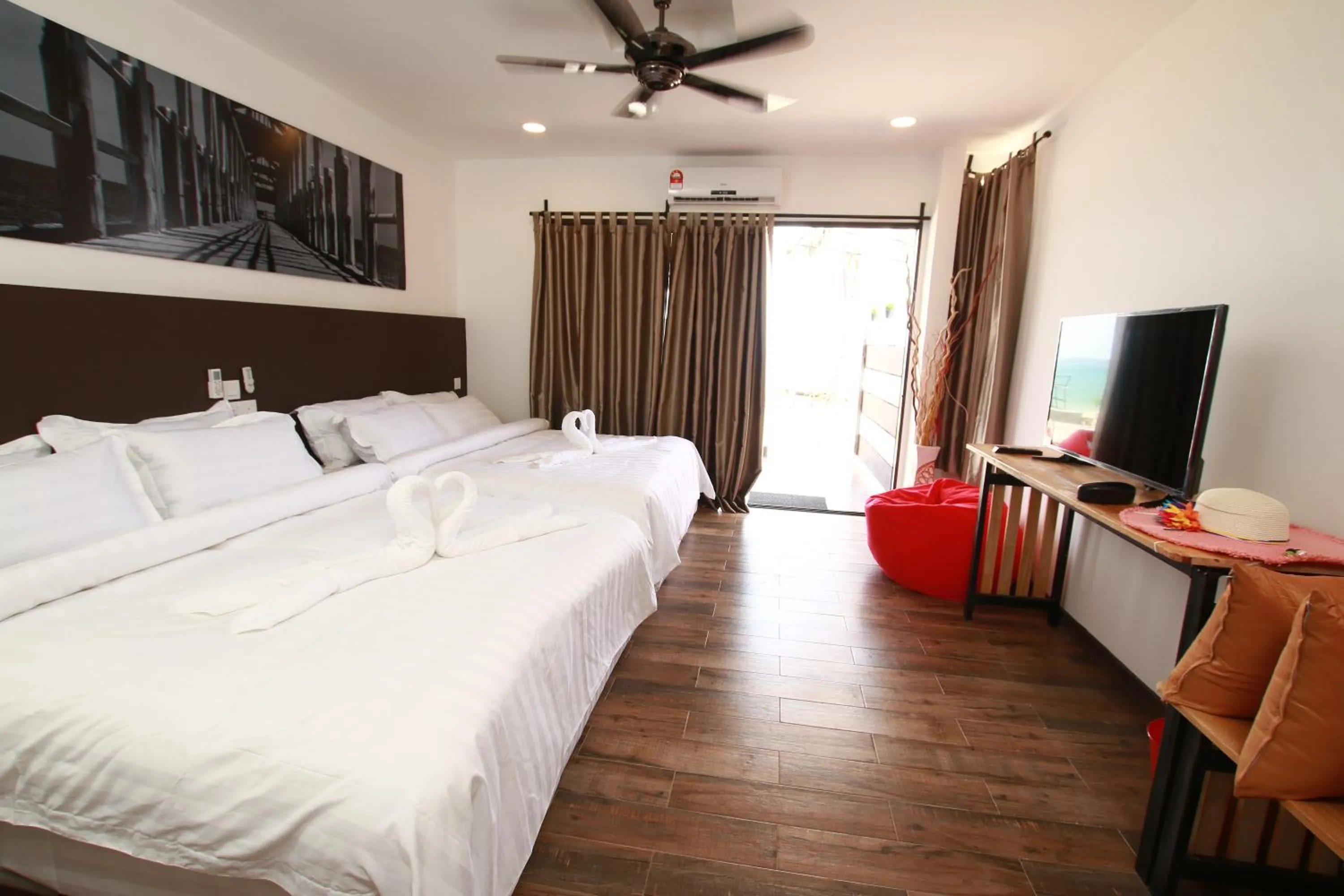 Bedroom, Bed in The Barat Tioman Beach Resort