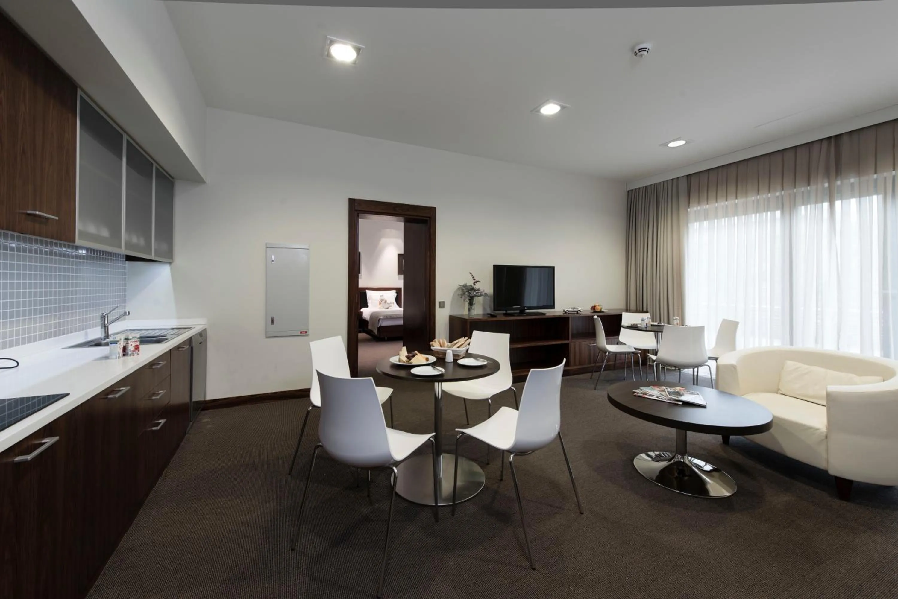 Coffee/tea facilities in Gaya Residences