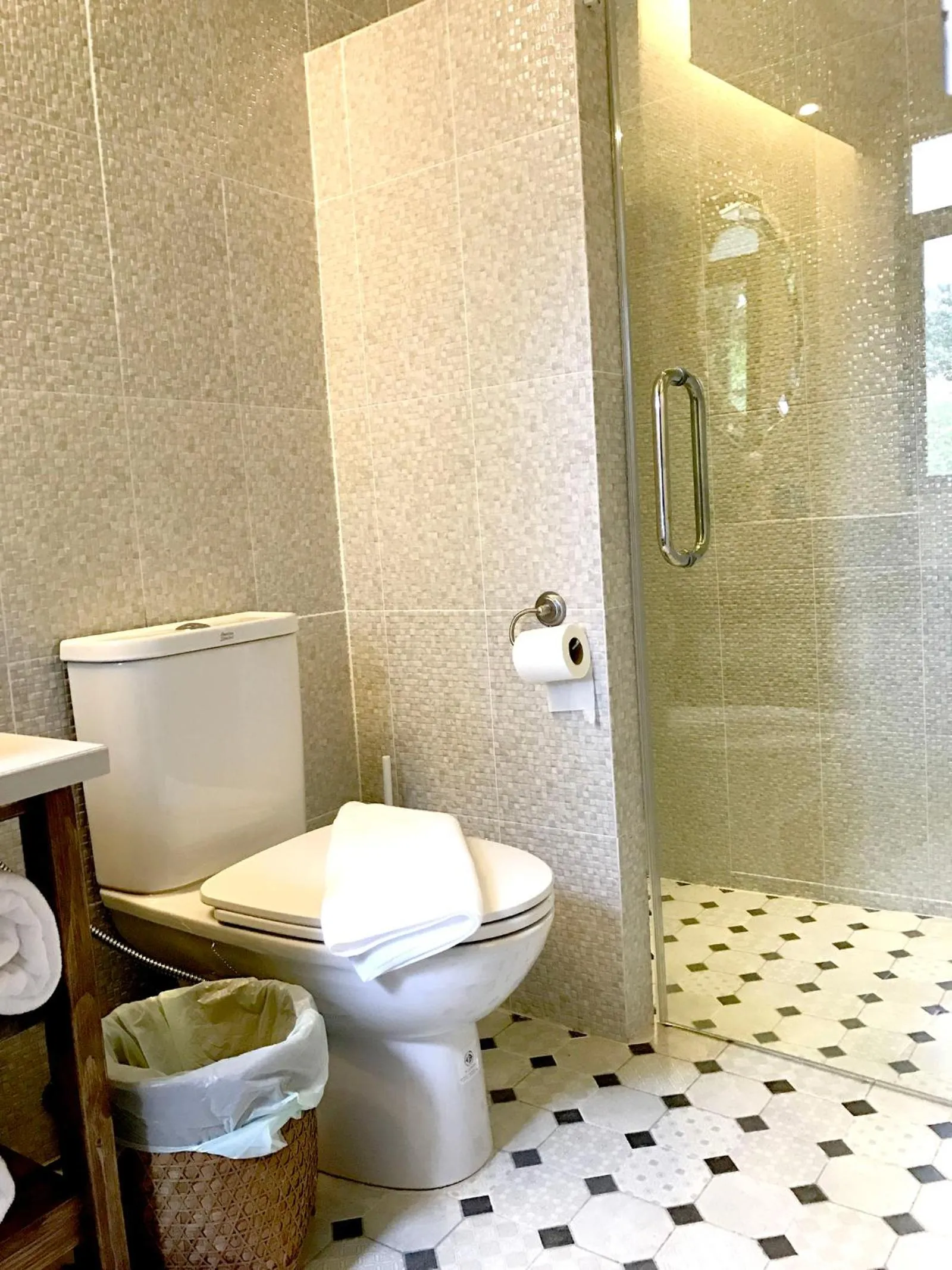 Bathroom in Sand in My Shoes Beach Loft