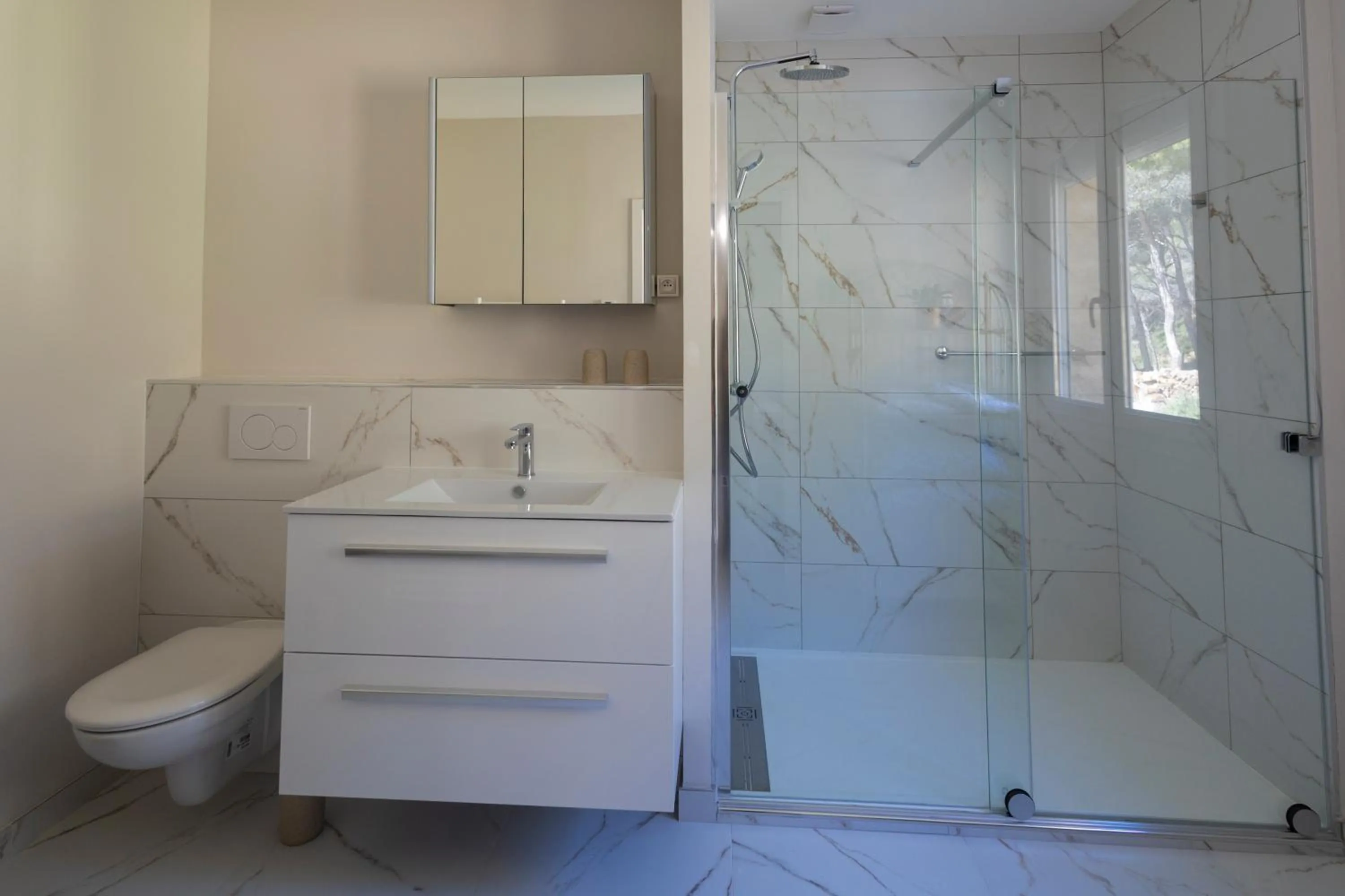 Shower in Villa Violette