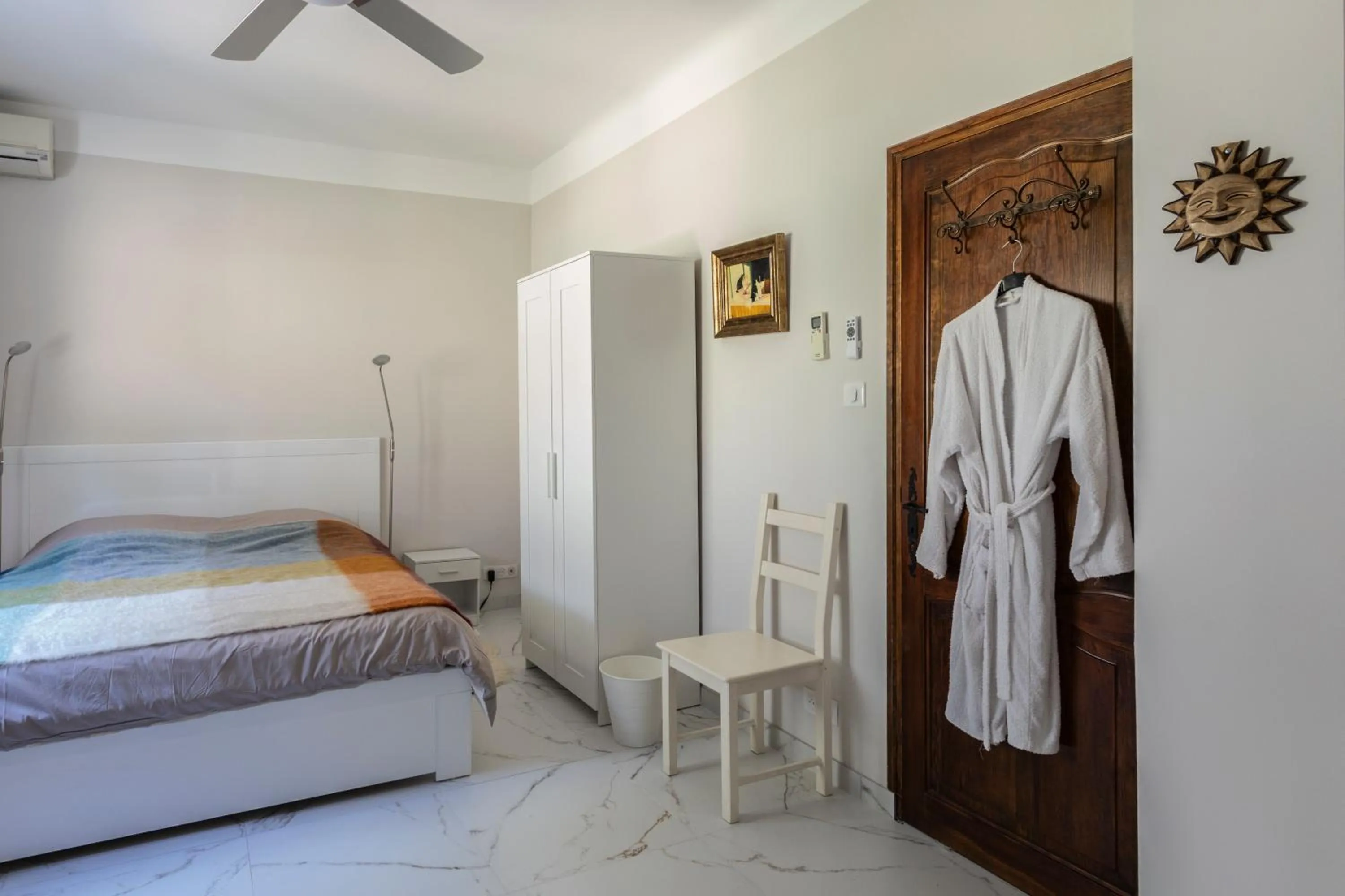 Bedroom, Bed in Villa Violette