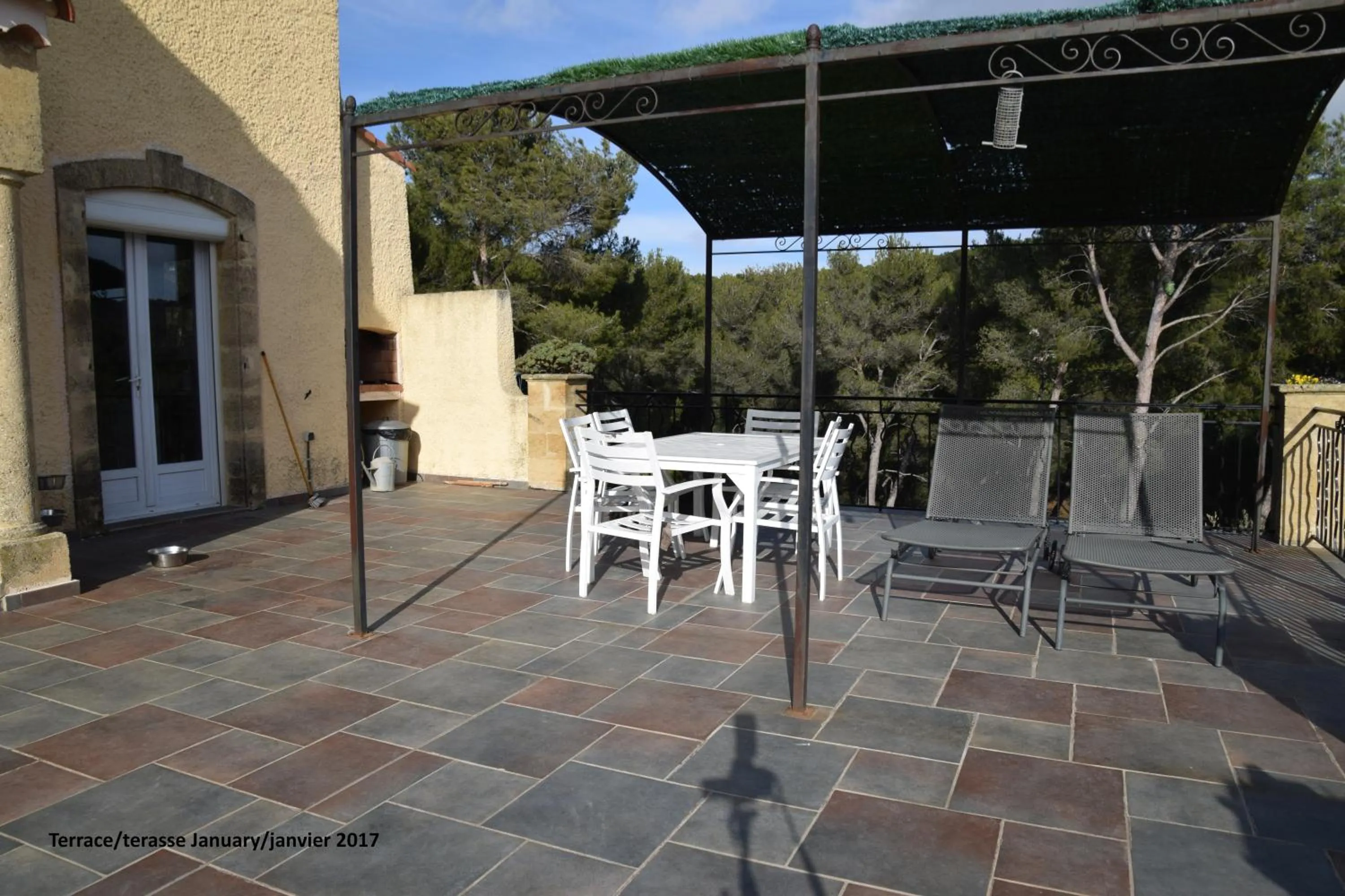 Area and facilities in Villa Violette