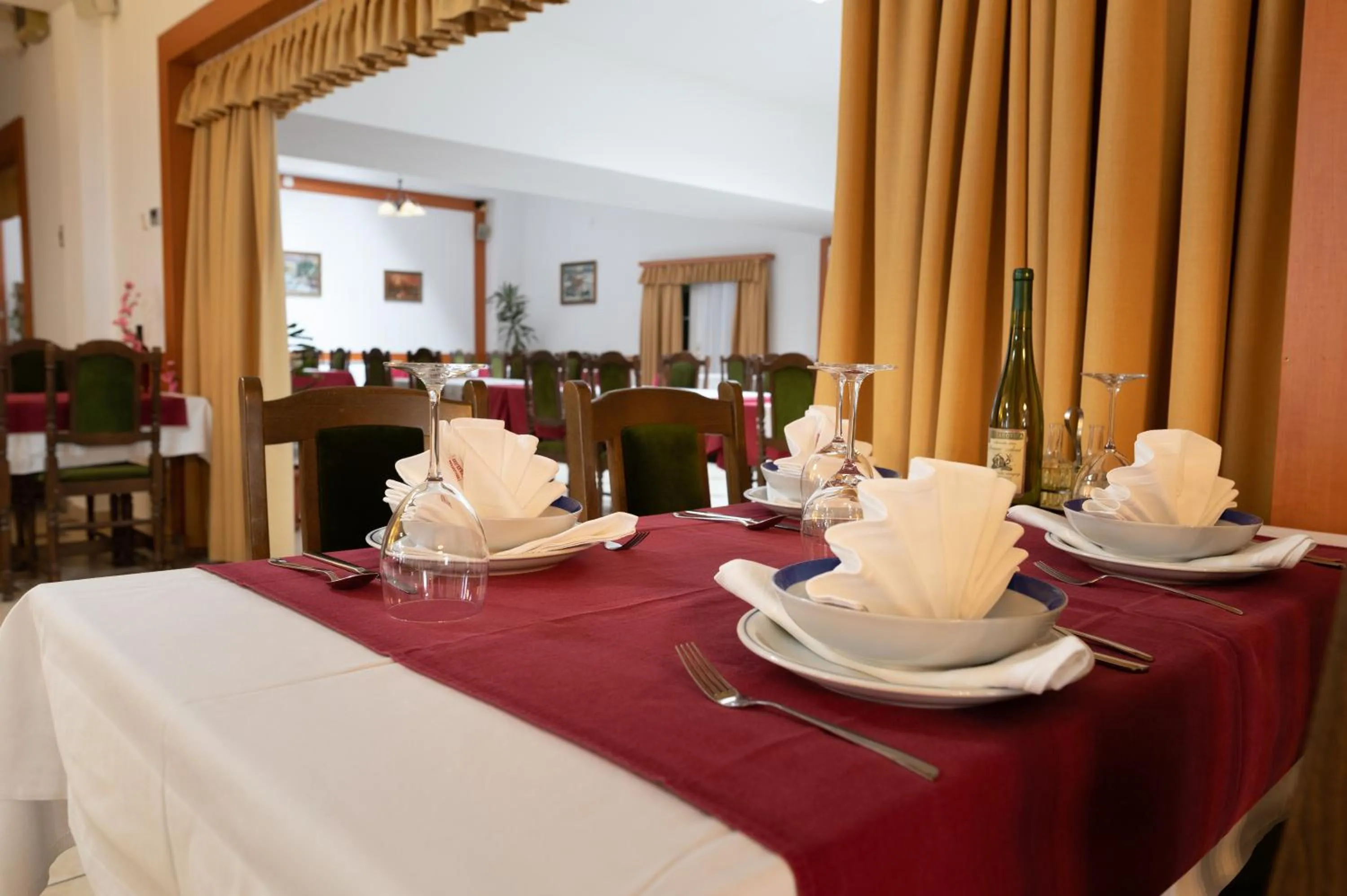 Restaurant/places to eat in Hotel Mirni Kutak