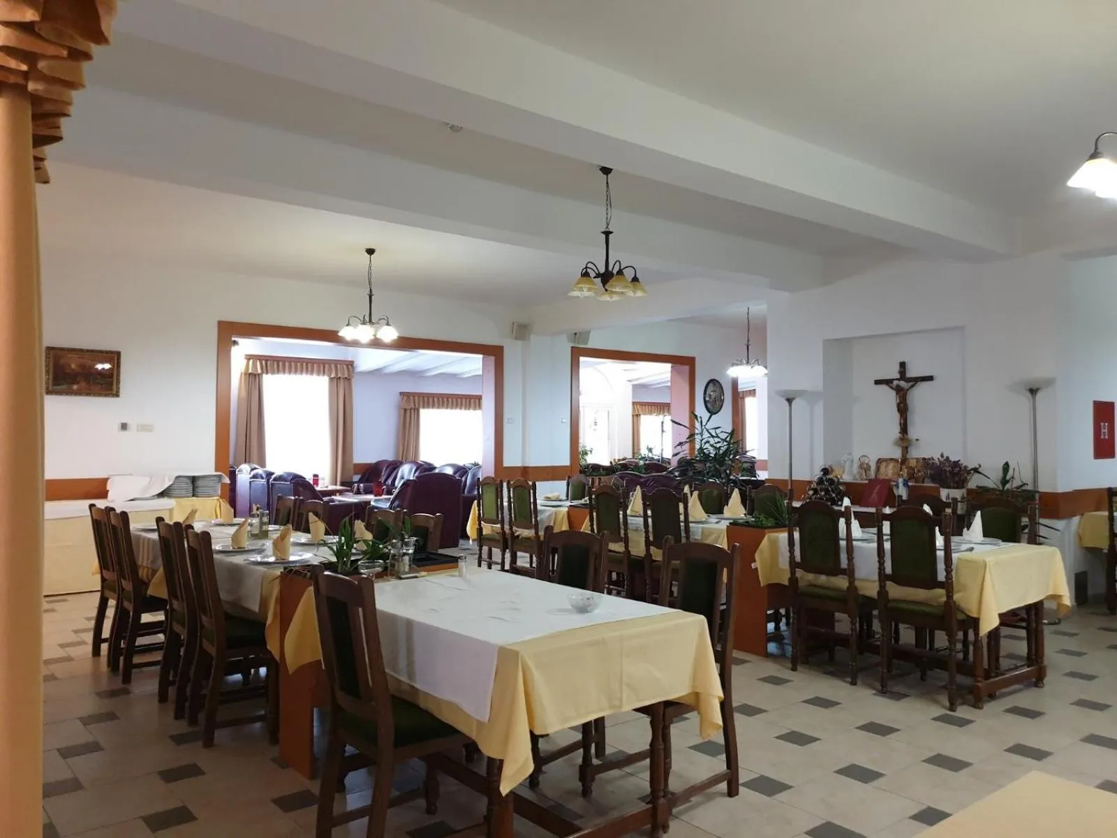 Restaurant/places to eat in Hotel Mirni Kutak