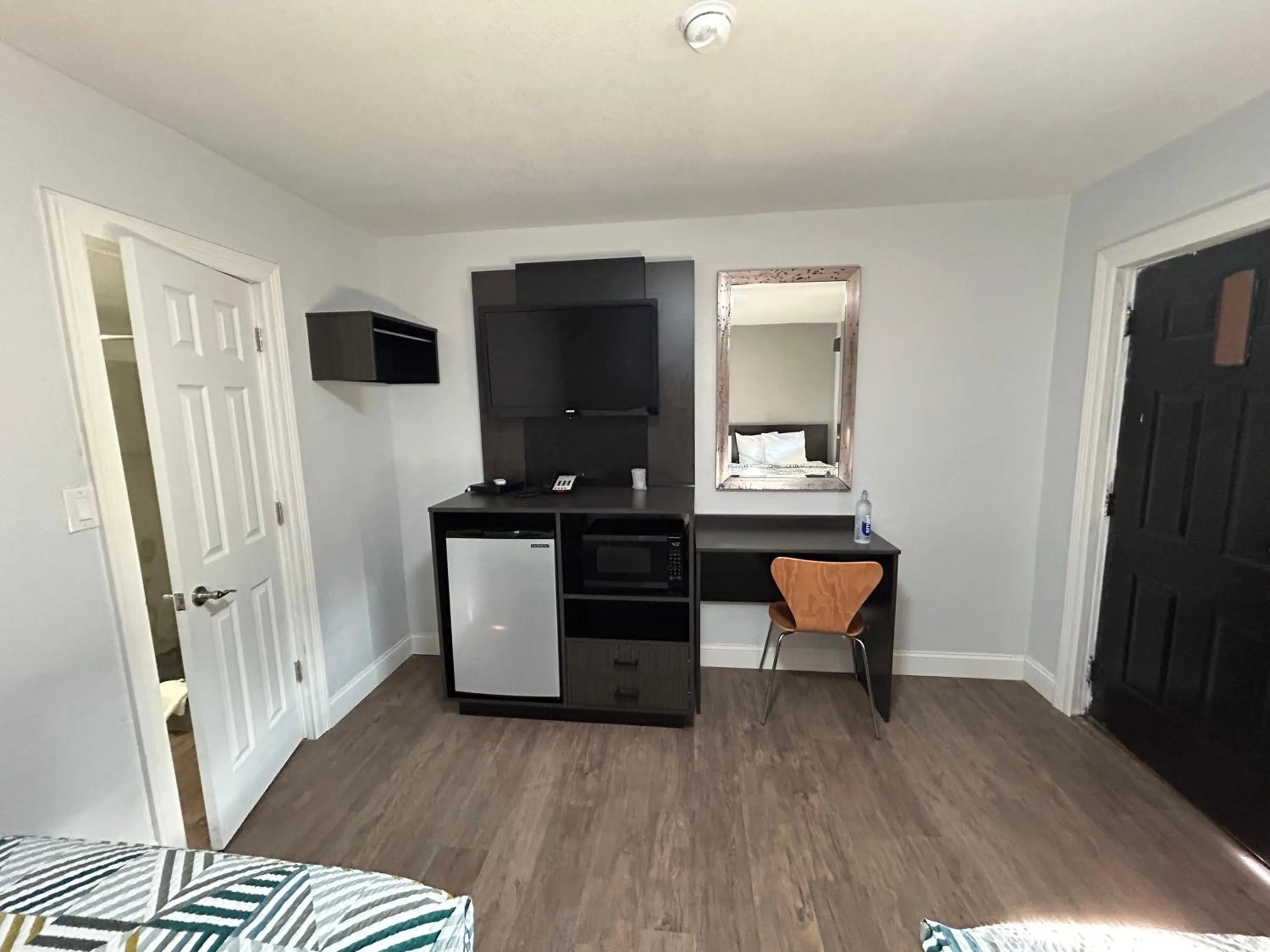 Bedroom in Motel 6 Ponca City, OK