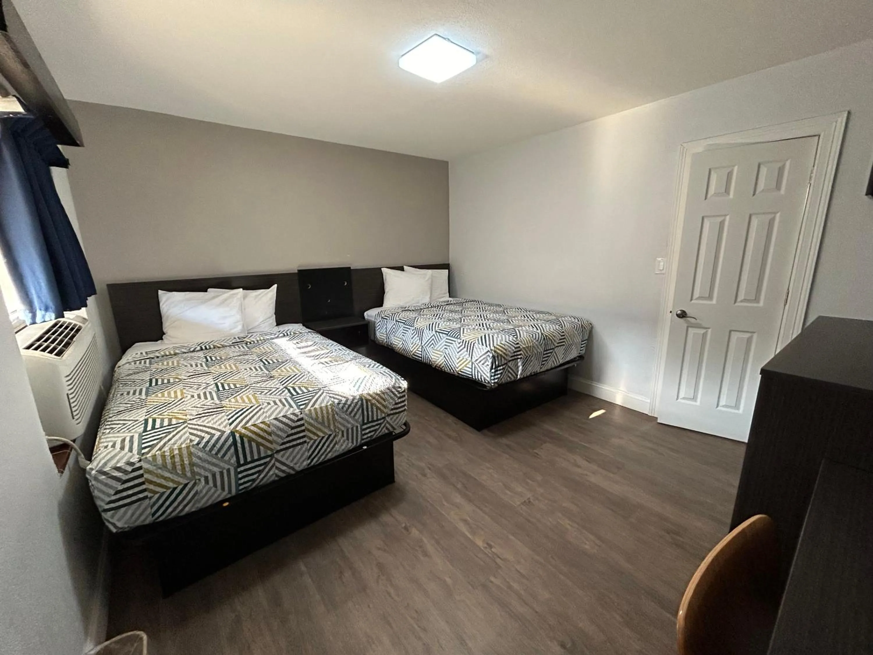 Bedroom, Bed in Motel 6 Ponca City, OK